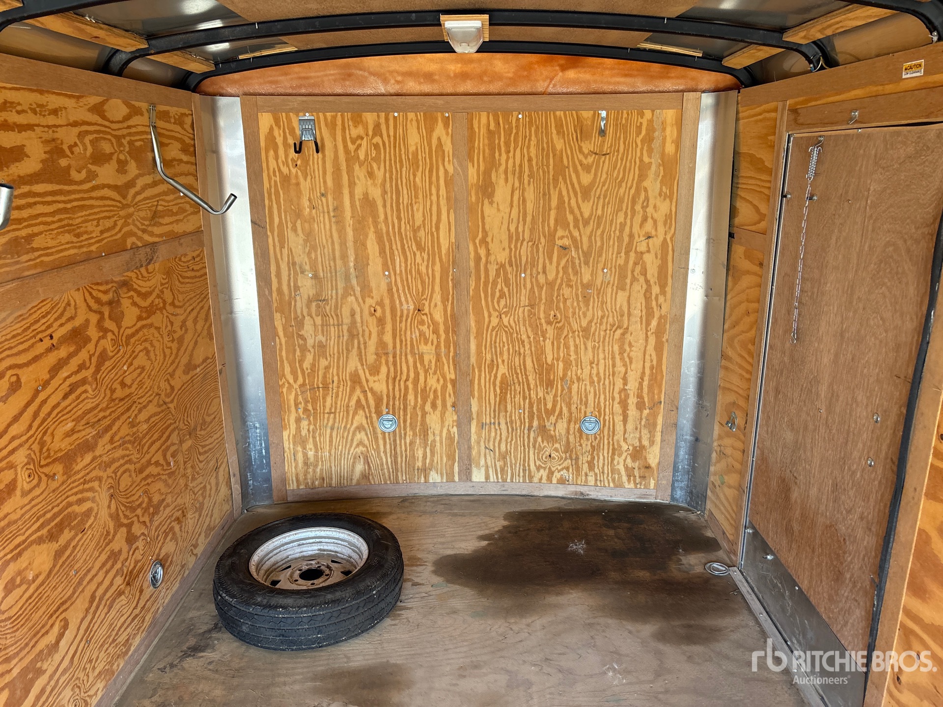 Cargo Mate T/A 14 FT 4 IN