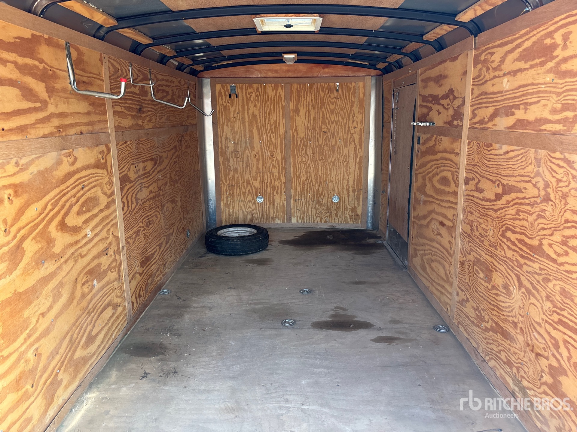 Cargo Mate T/A 14 FT 4 IN