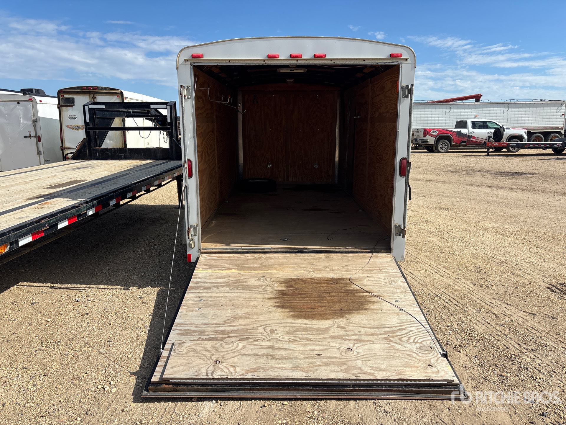 Cargo Mate T/A 14 FT 4 IN