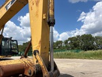 Hydraulics with Bucket Cylinder