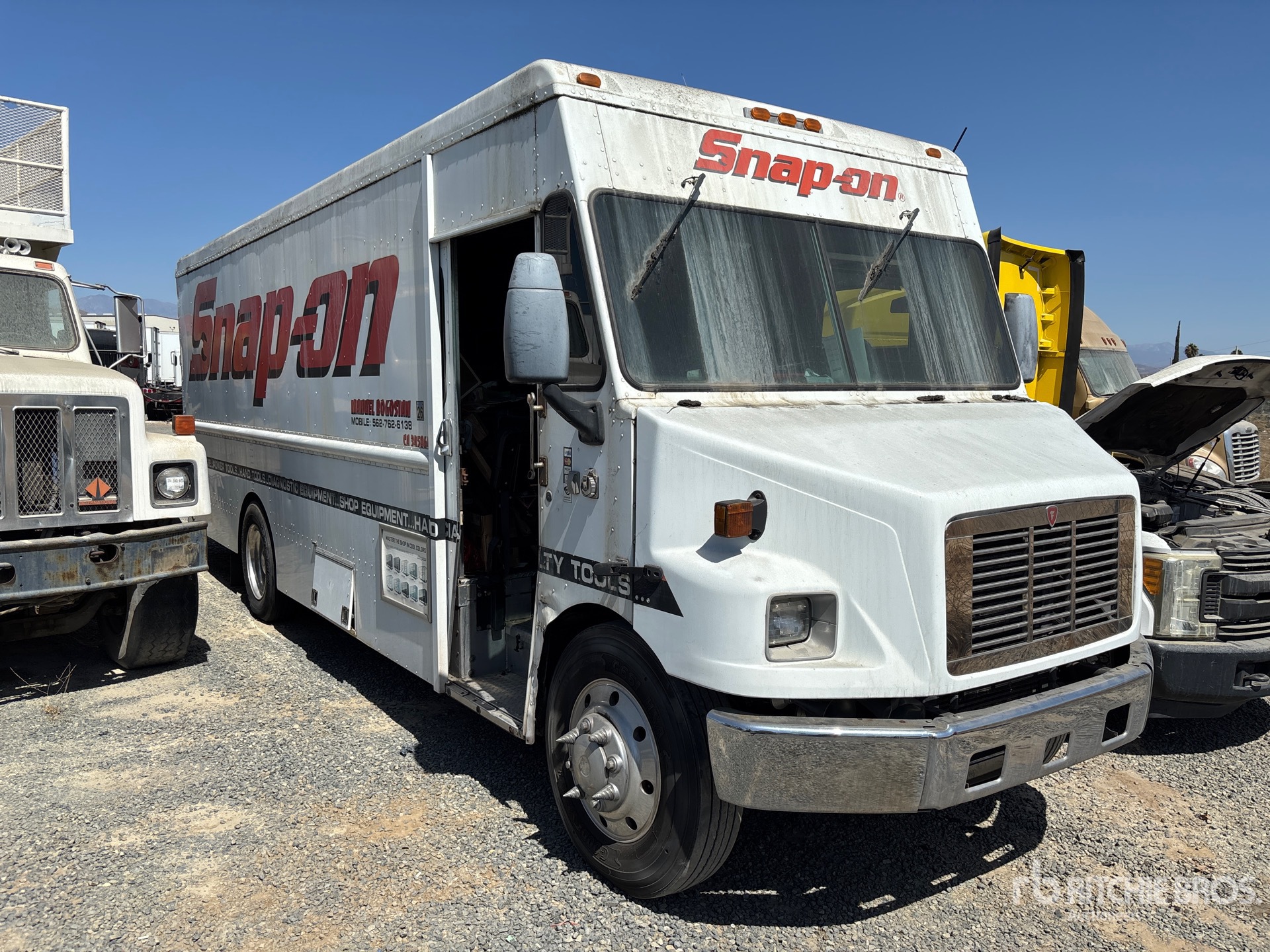 2002 Freightliner MT55
