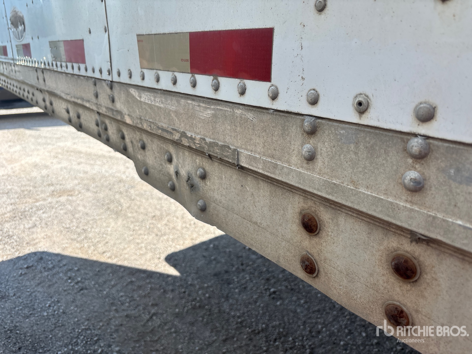 2006 Strick 48 FT X 102 IN T/A