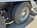 4 Underbody - Truck with Right Front Drive Tires