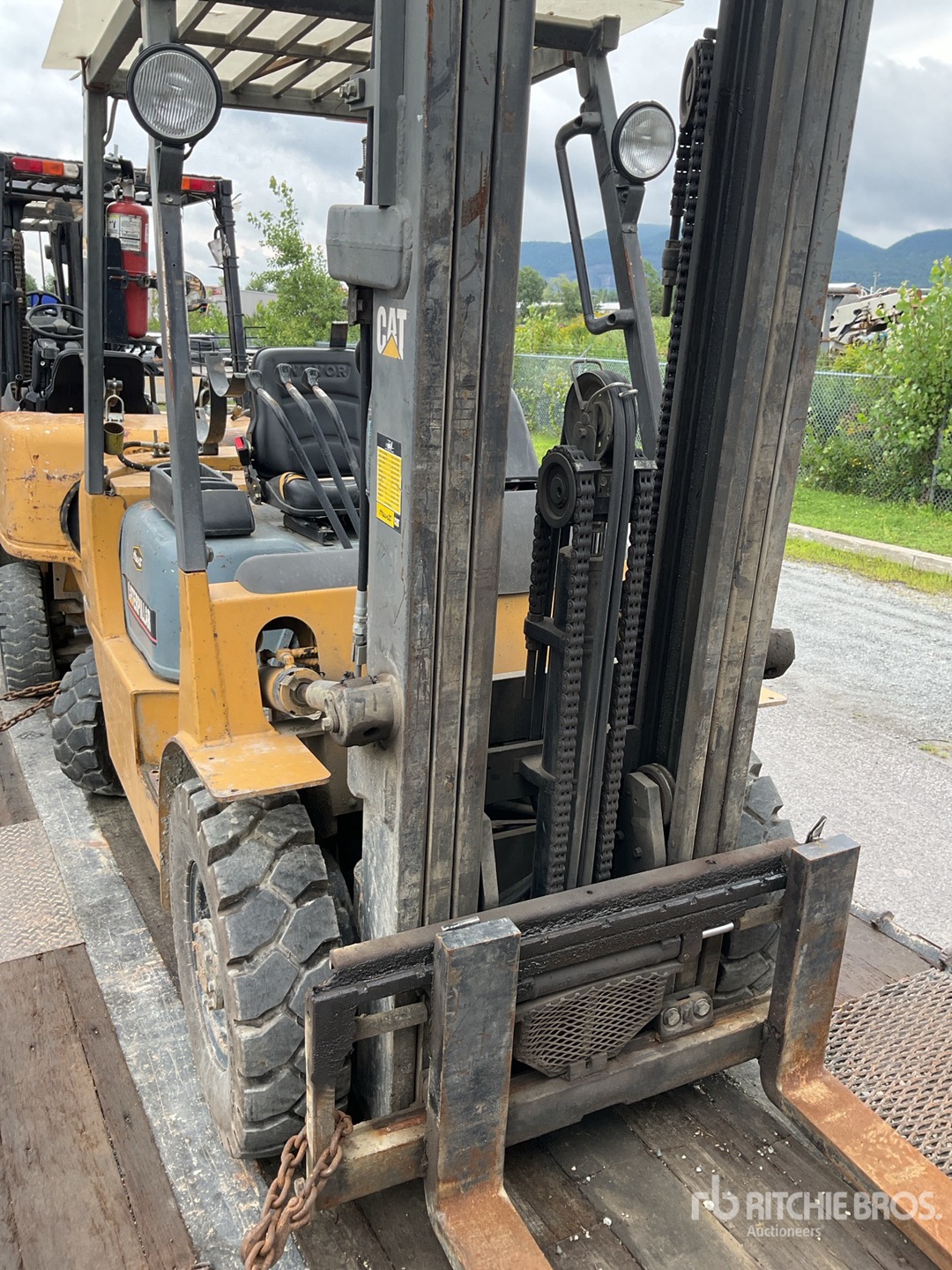 2002 Caterpillar GP25K