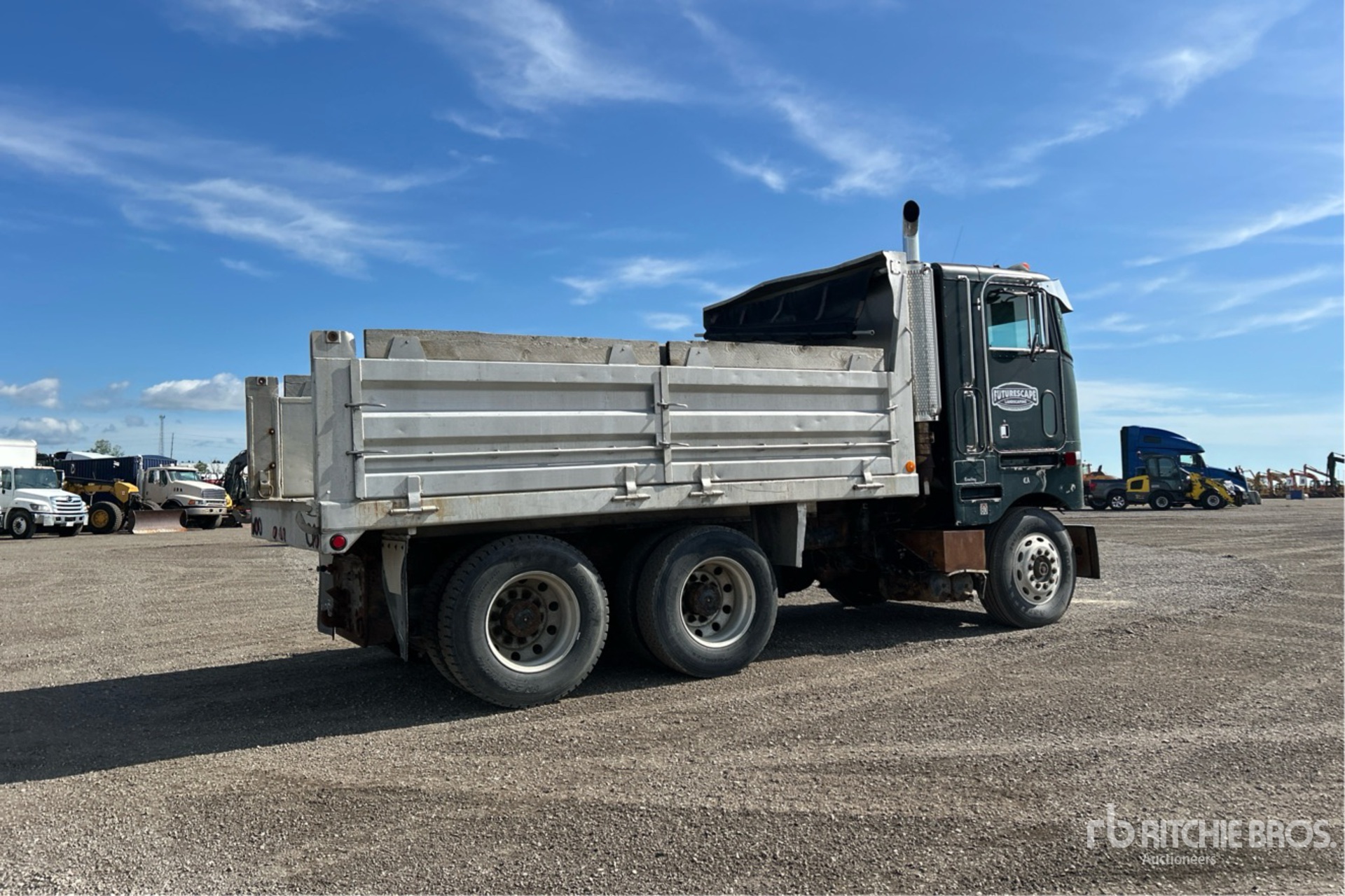 1985 Peterbilt 362