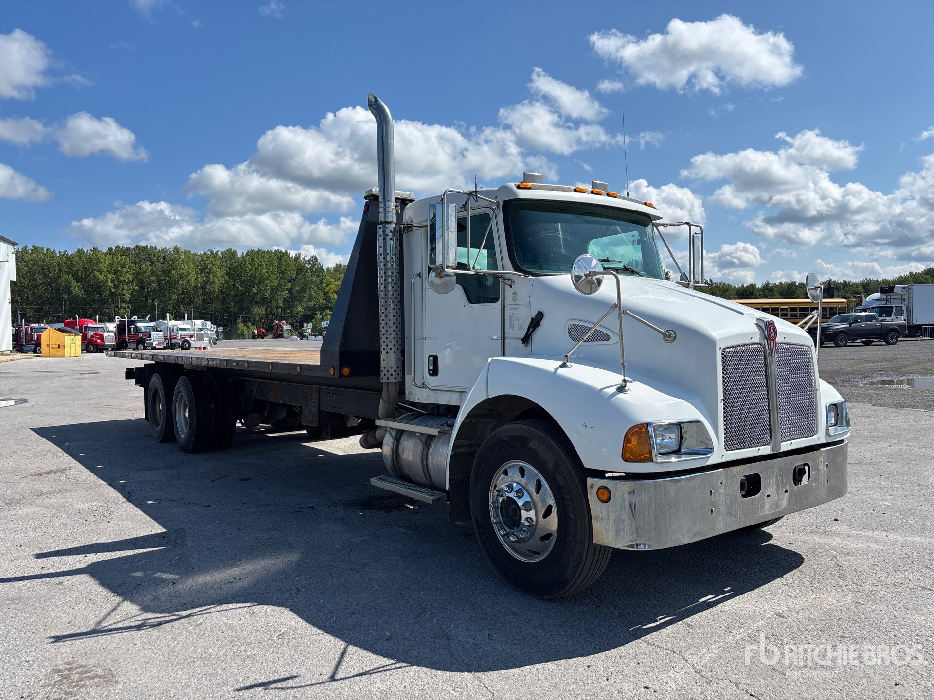 2005 Kenworth T300
