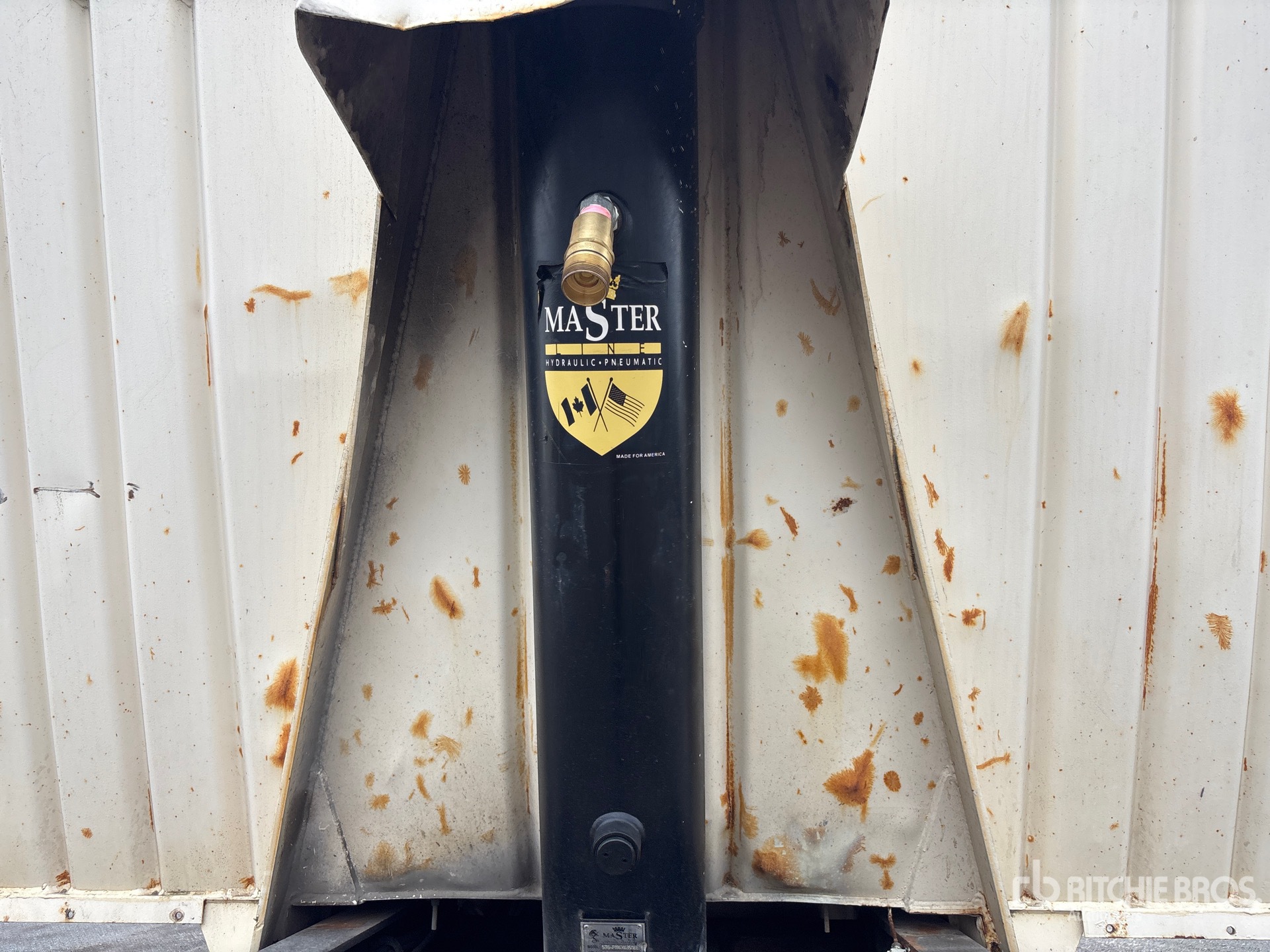 2000 Arnes 24 FT T/A