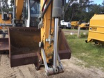 Hydraulics with Bucket Cylinder