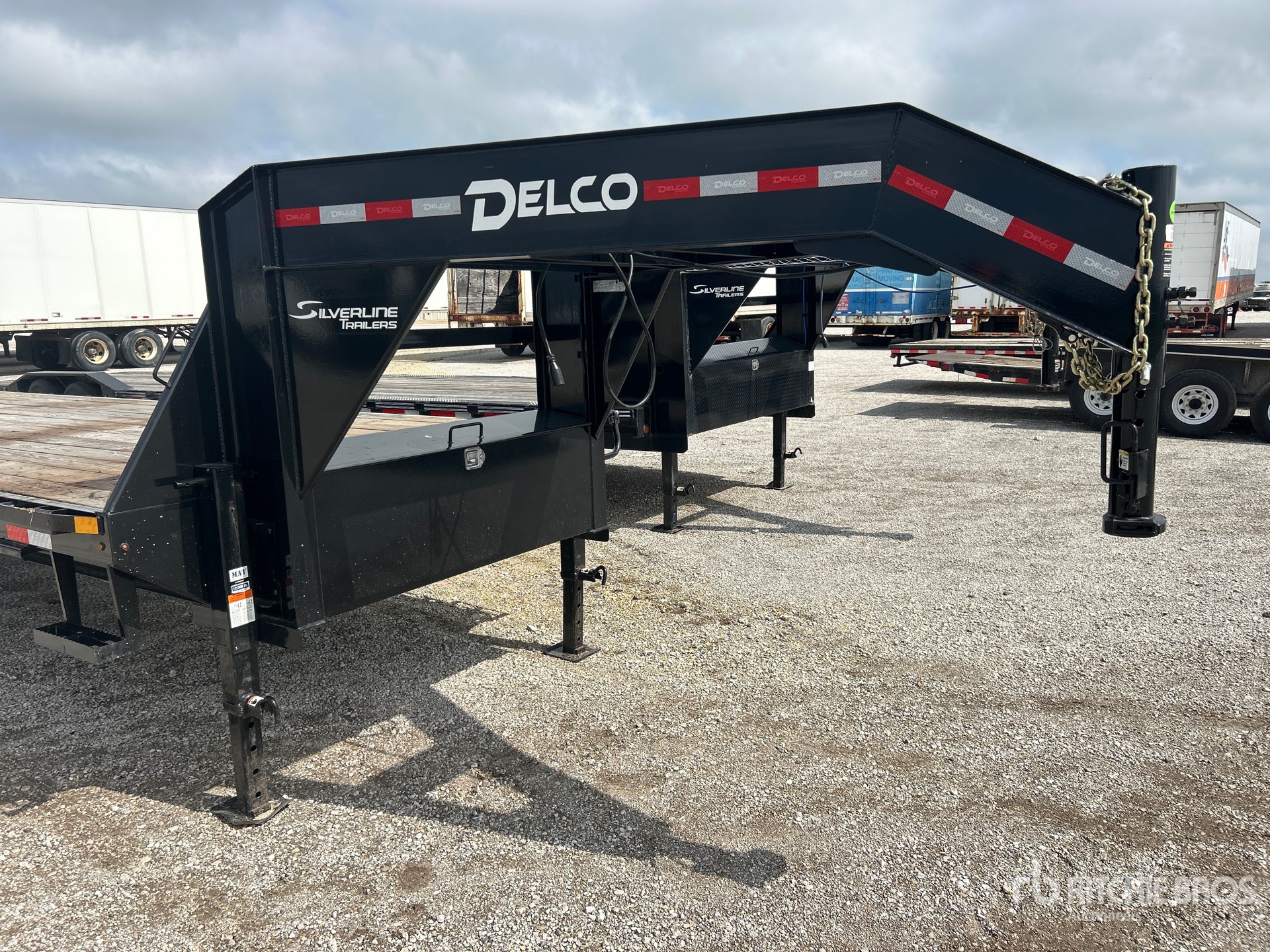 2026 Delco 40 FT T/A GOOSENECK