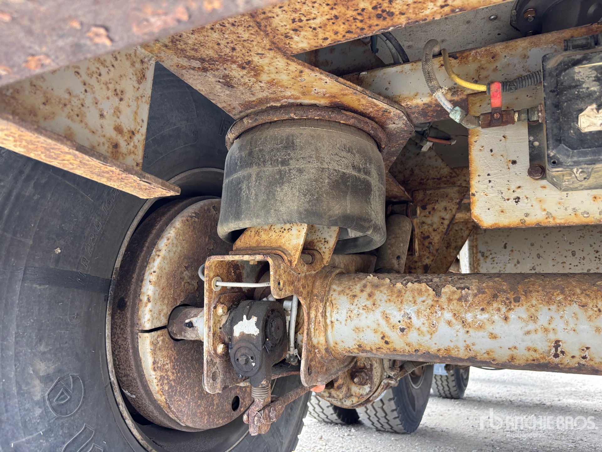 2013 Advance 46000 L TRI/A