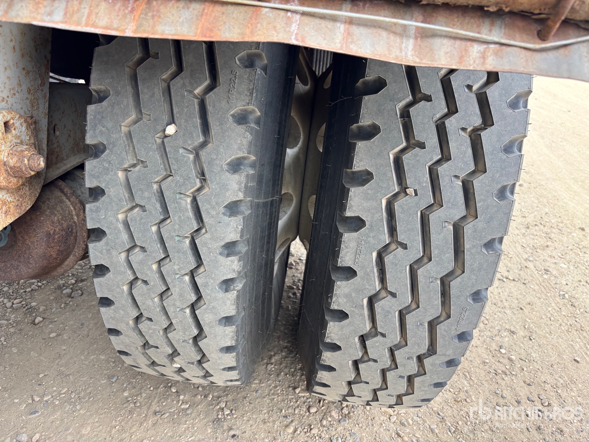 2013 Advance 46000 L TRI/A