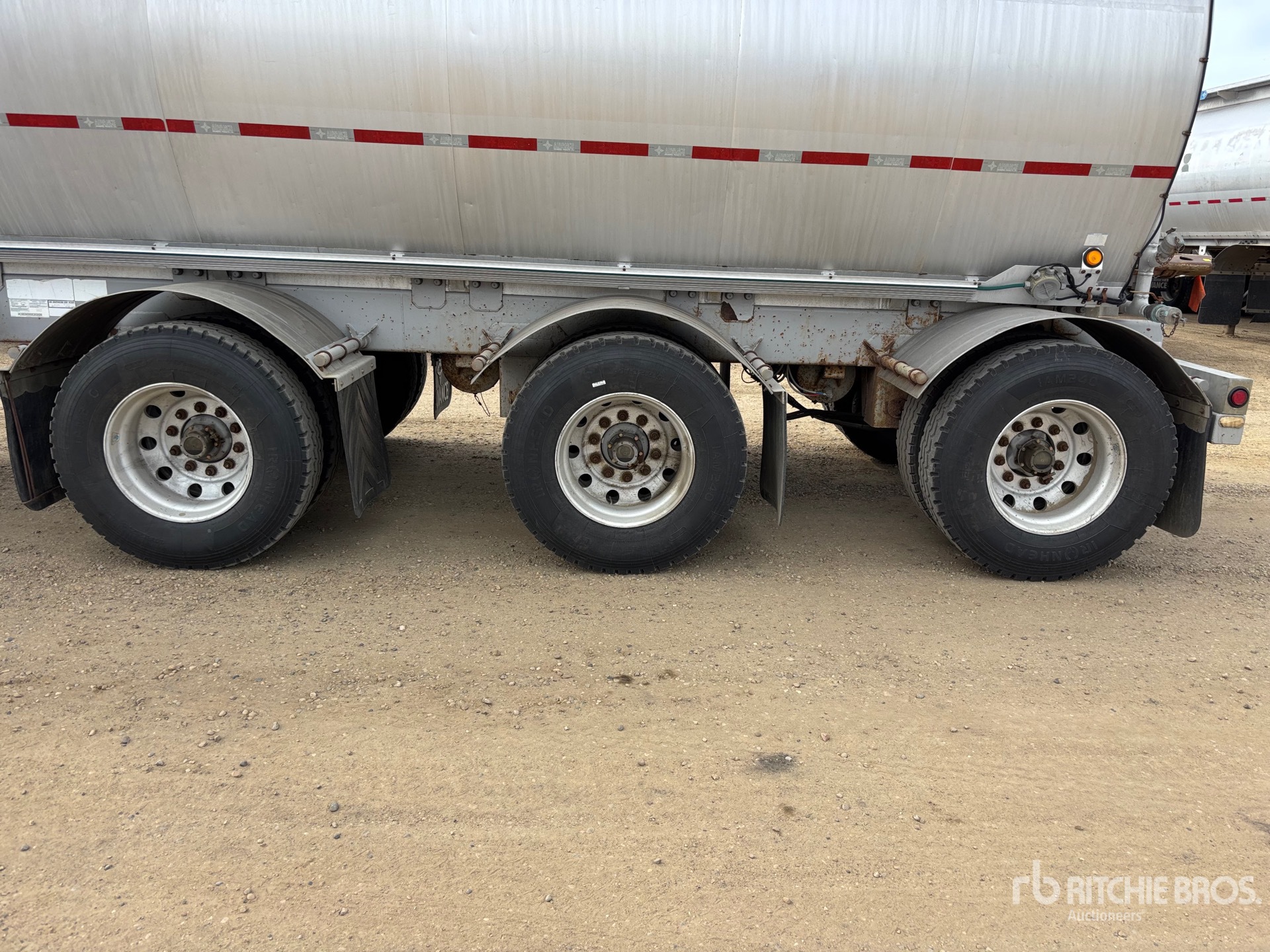 2013 Advance 46000 L TRI/A