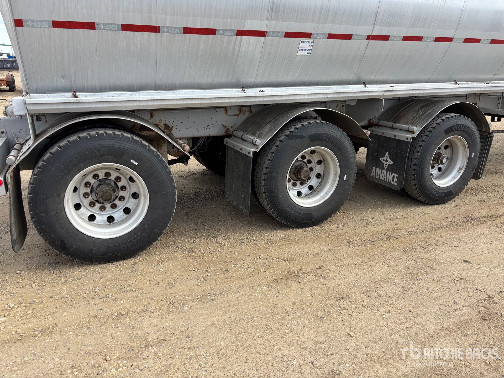 2013 Advance 46000 L TRI/A