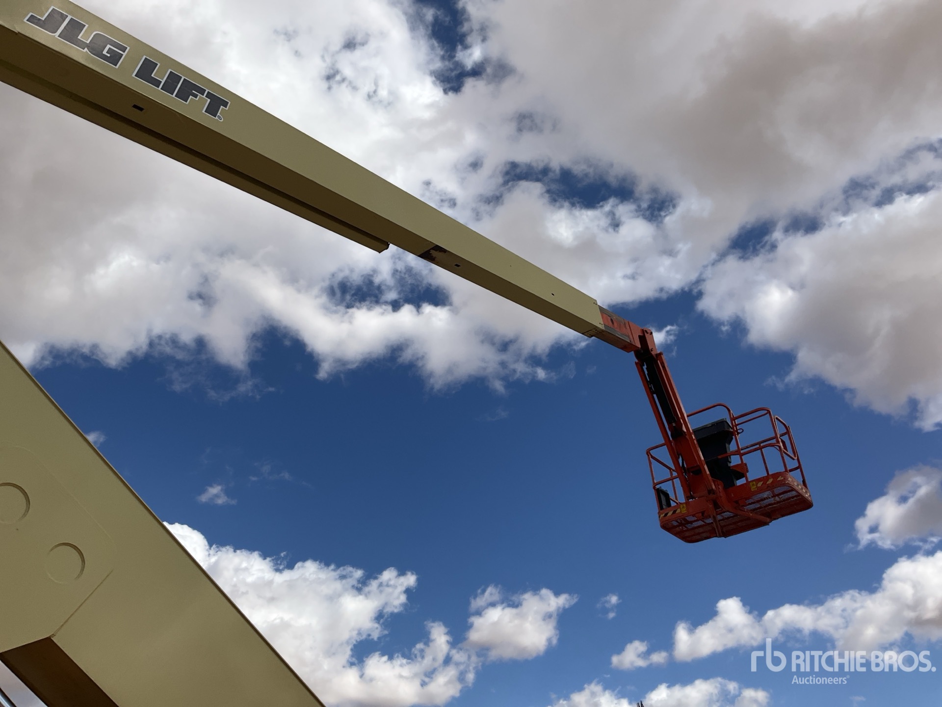 2008 JLG 800AJ