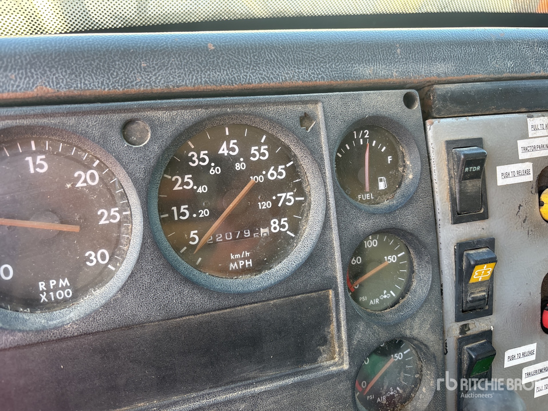 1999 Freightliner FL