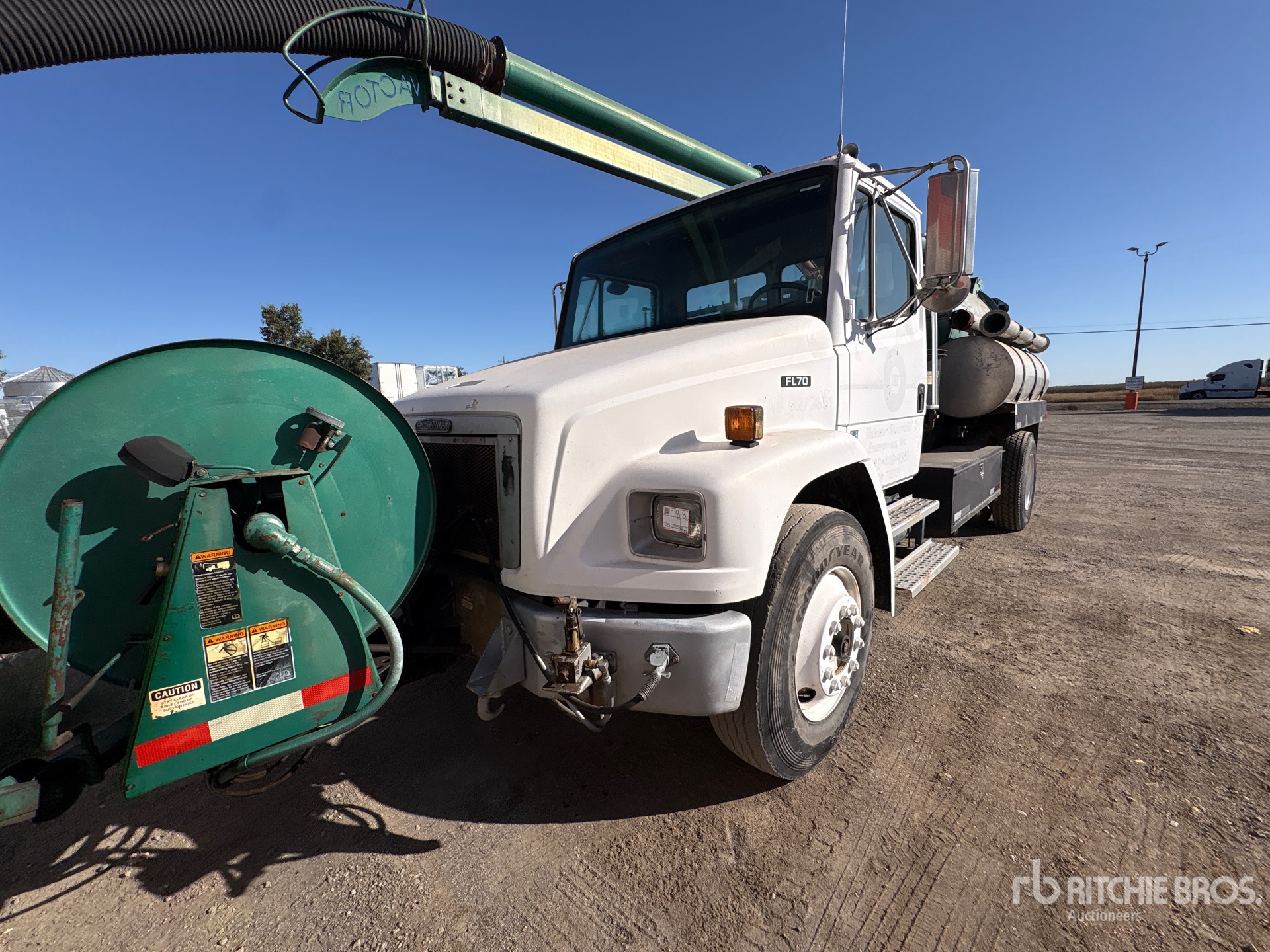 Photo of 1994 Freightliner FL70