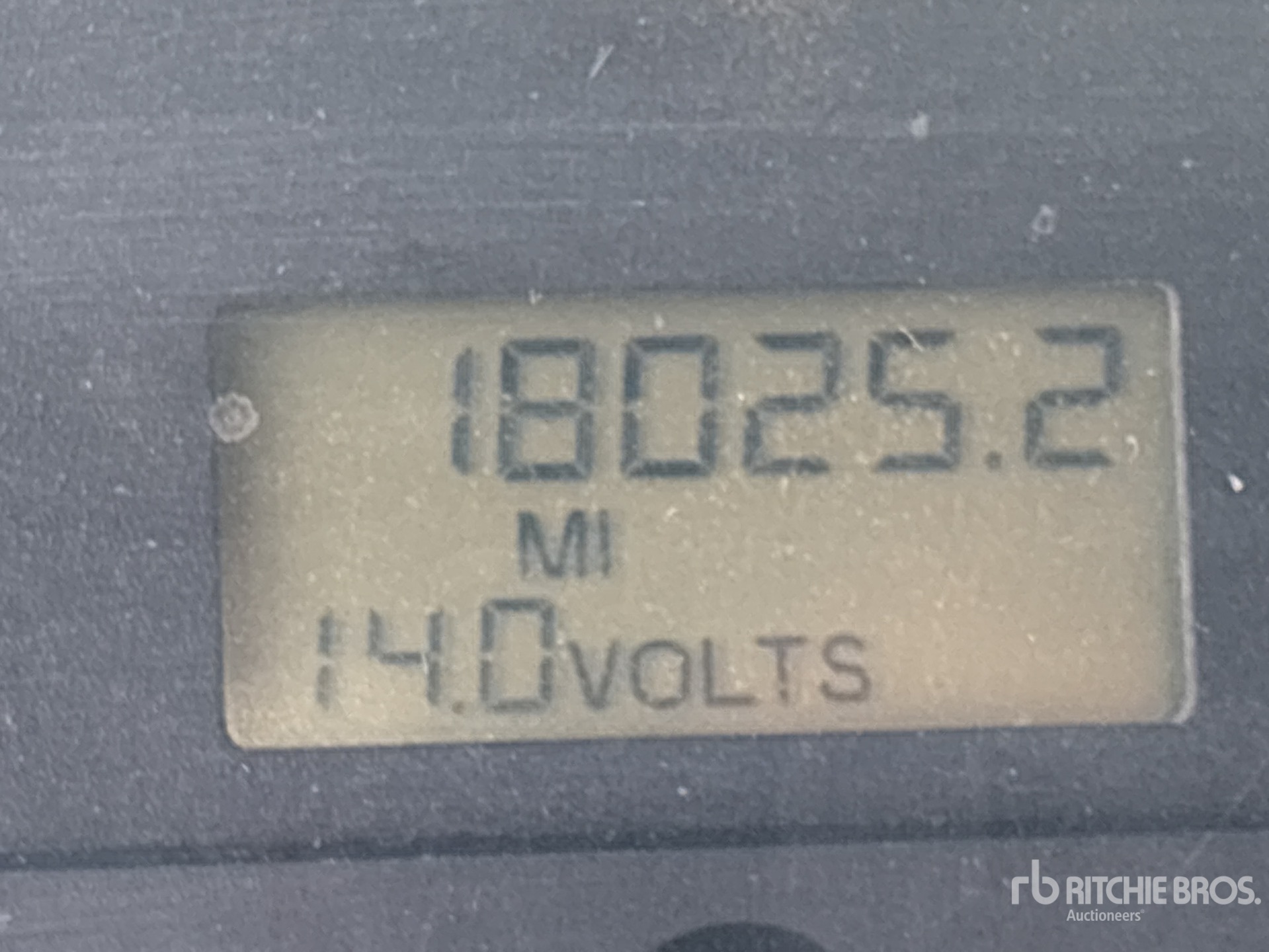 2006 Freightliner M2 106
