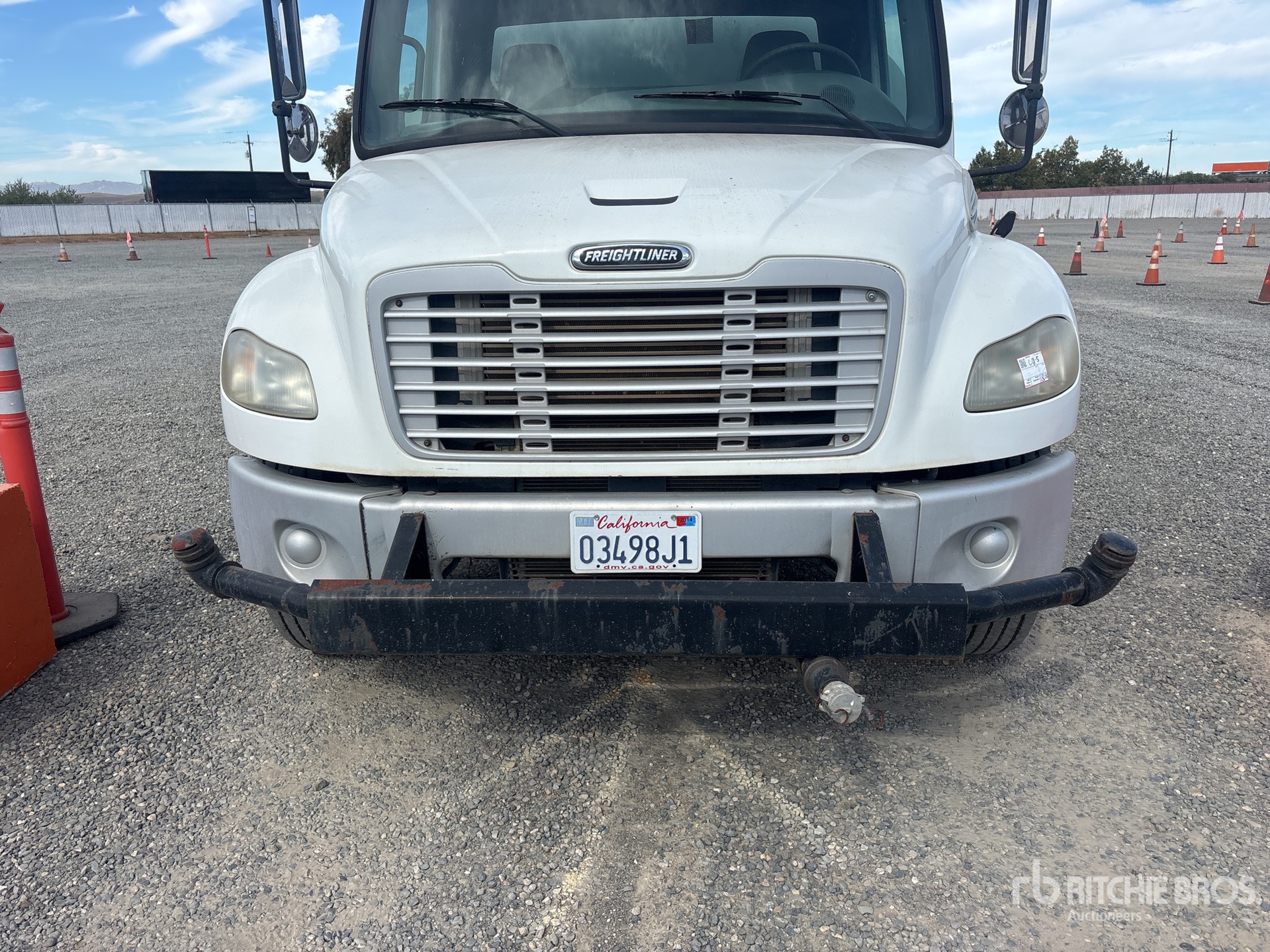 2006 Freightliner M2 106