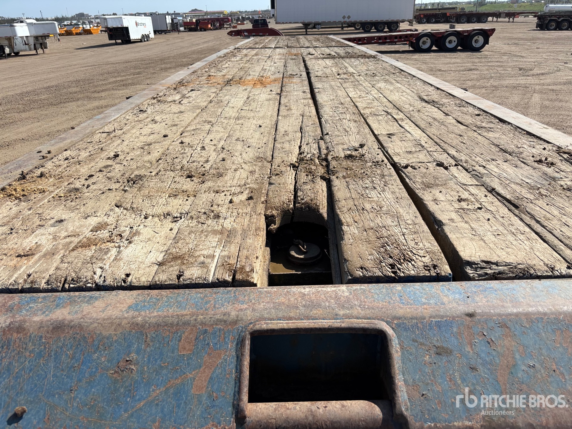 2006 Doepker 50 FT TRI/A FLATBED