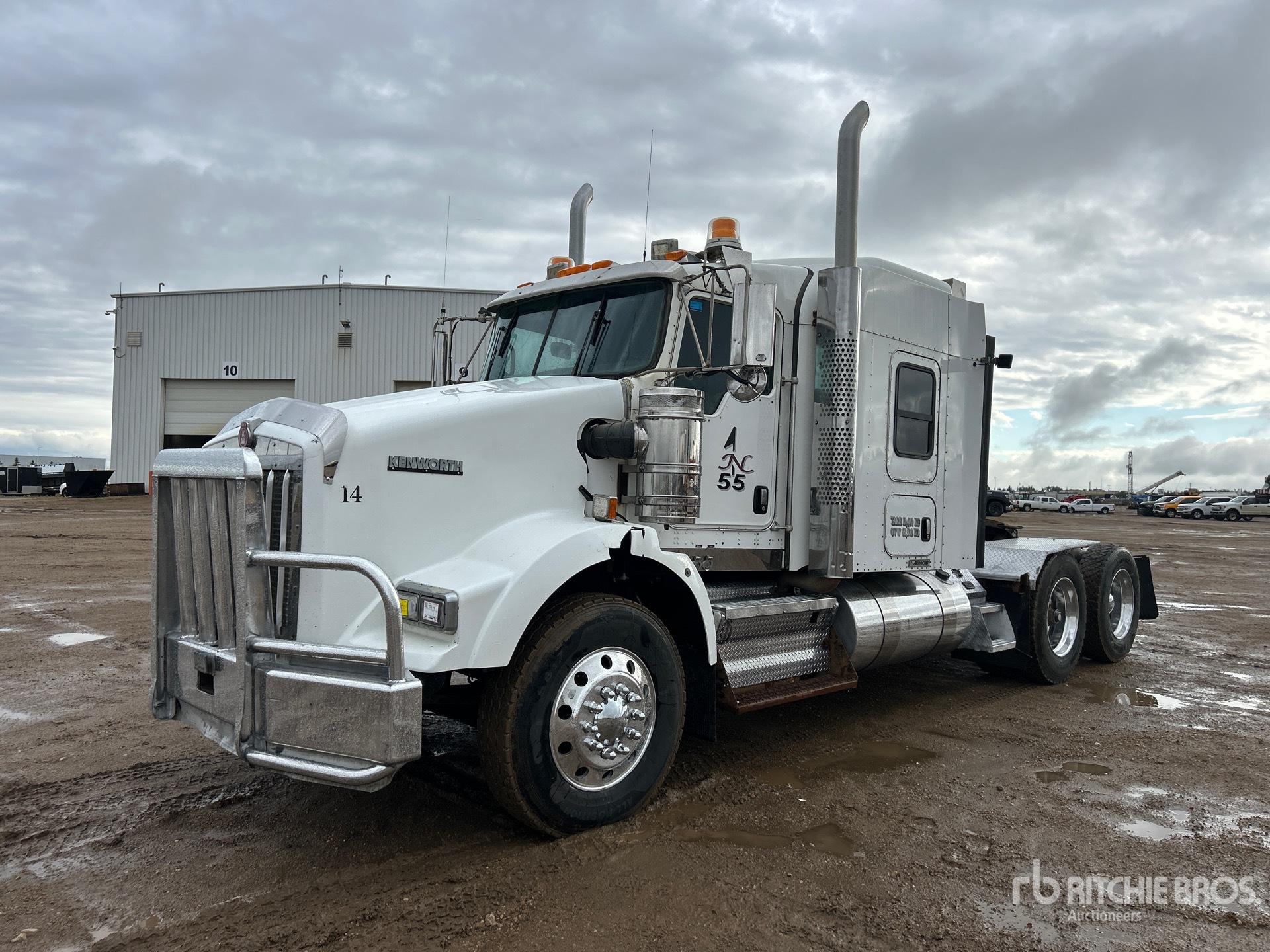 Photo of 2013 Kenworth T800