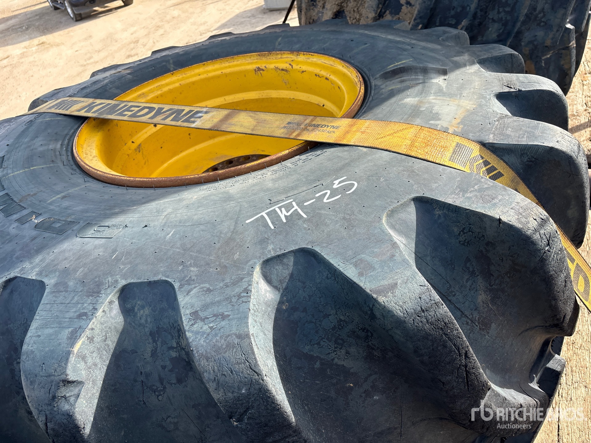Photo of 2015 Komatsu WA320-7