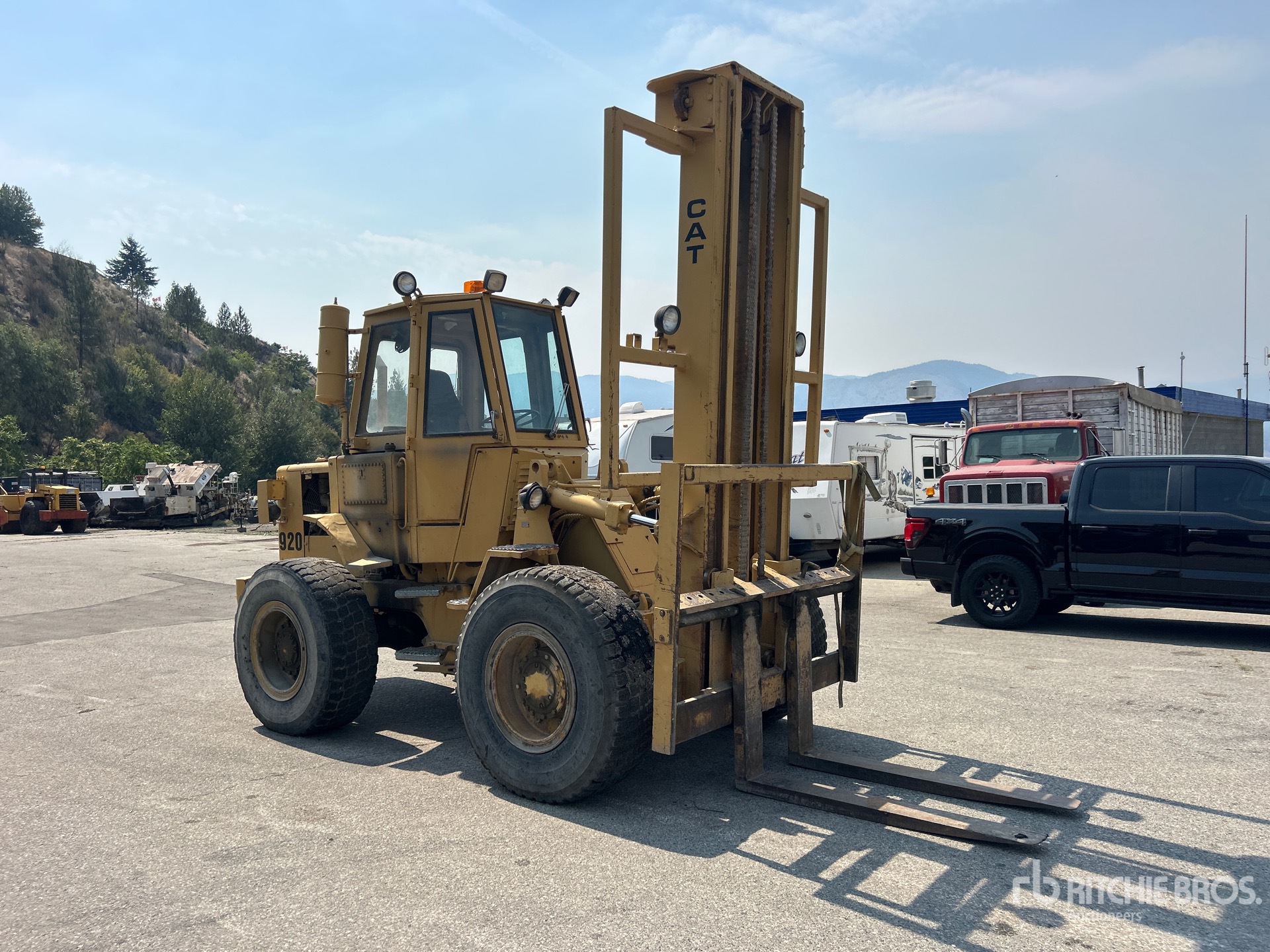 1976 Caterpillar 920