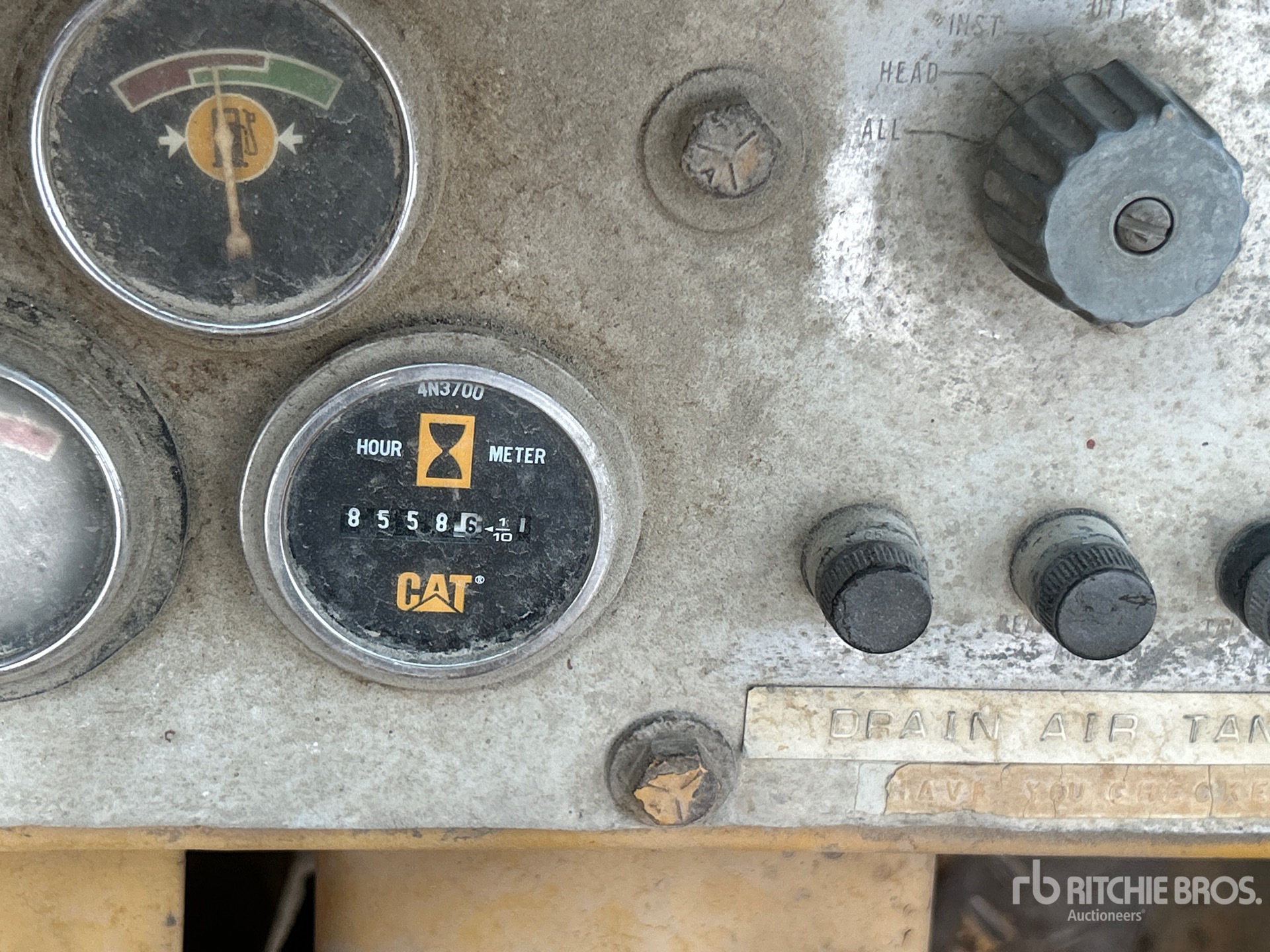 1976 Caterpillar 920