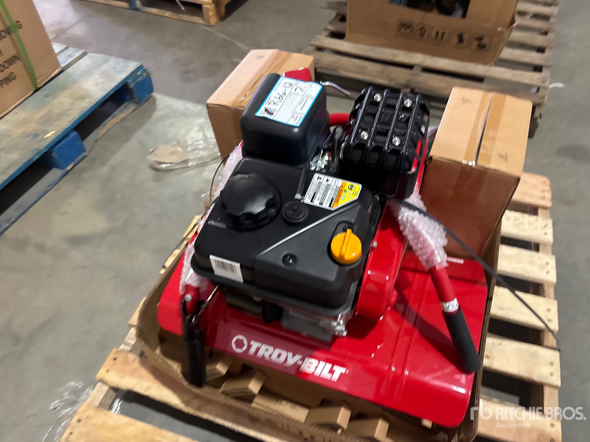 MTD FRONT TINE GARDEN TILLER