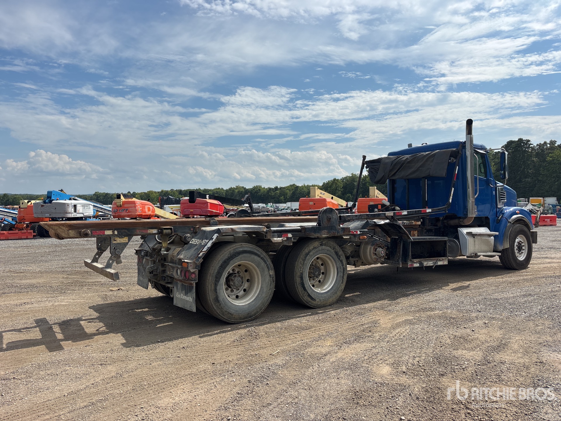 2018 Freightliner 122SD