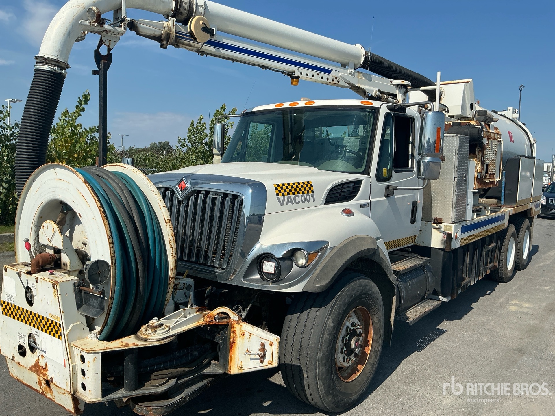Photo of 2010 International 7500