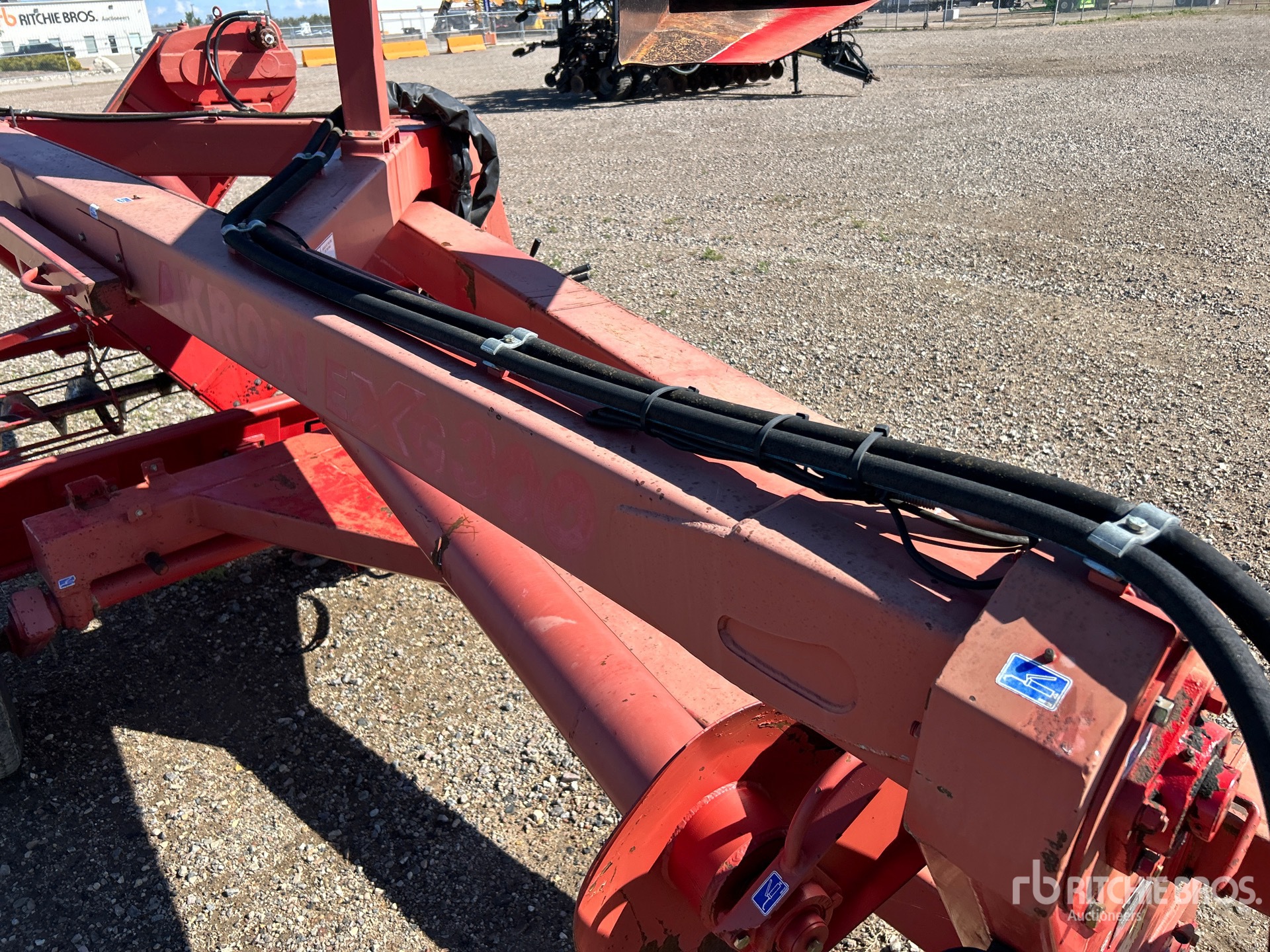 2010 Akron EXG300