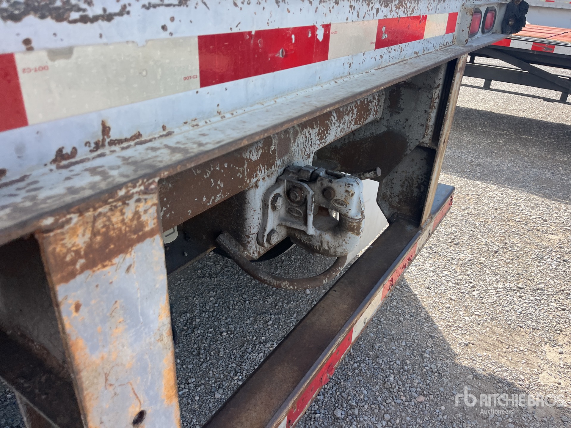 1999 Fruehauf 28 ft S/A