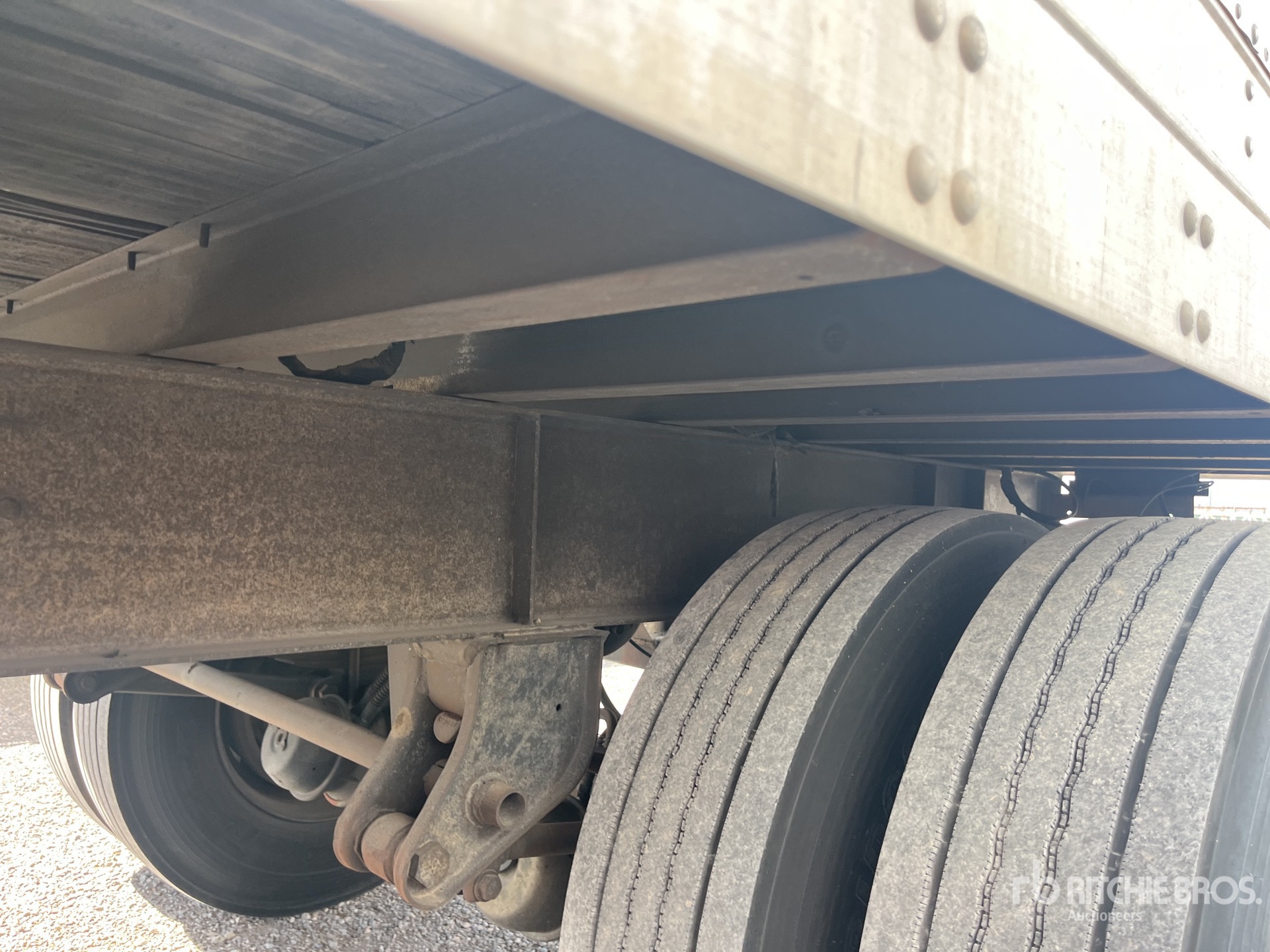1999 Fruehauf 28 ft S/A