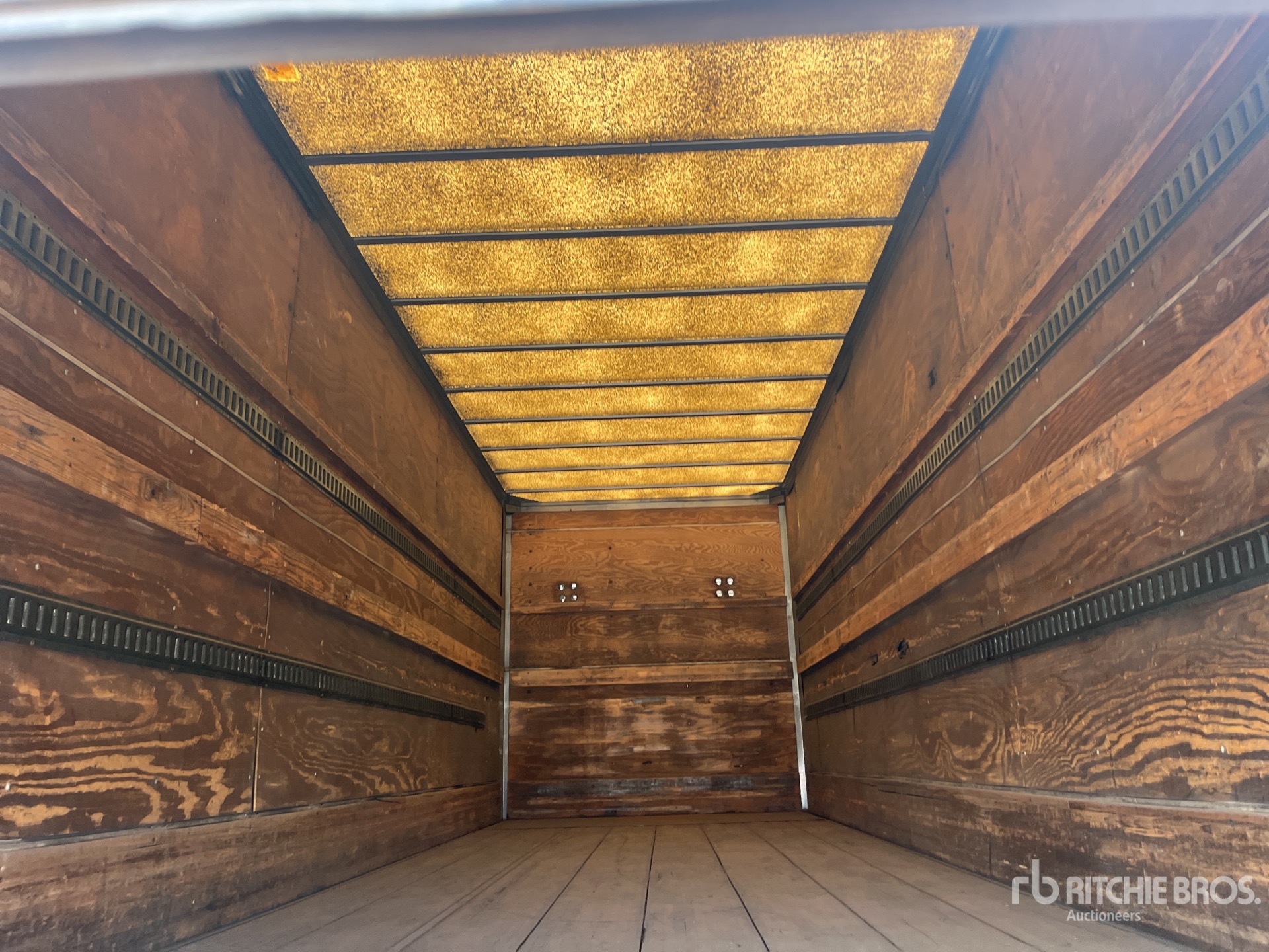 1999 Fruehauf 28 ft S/A