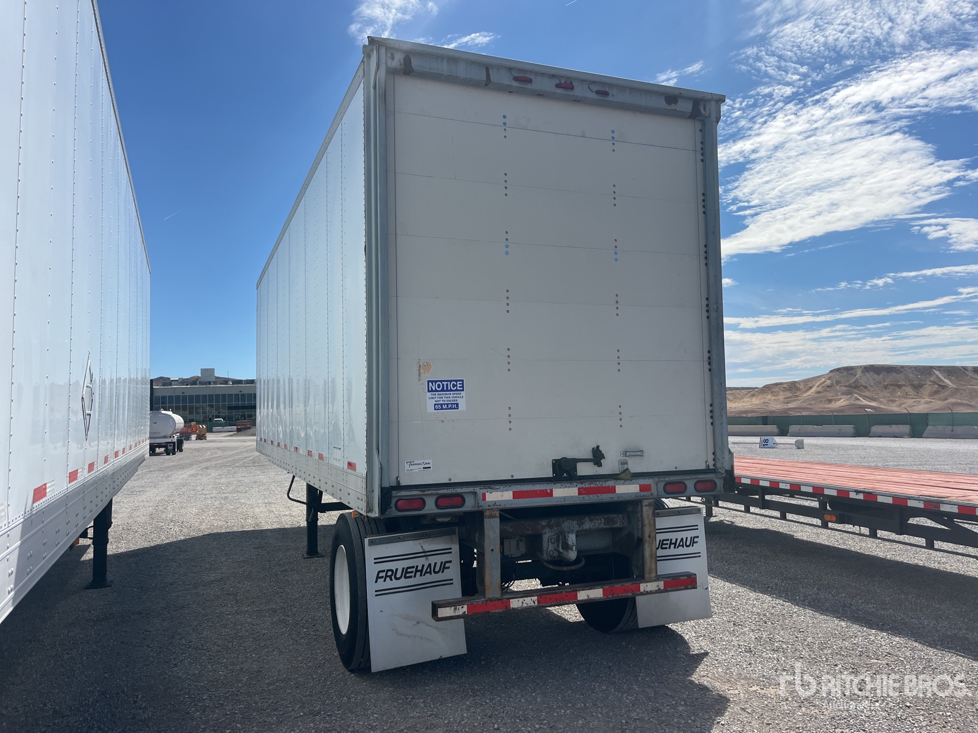 1999 Fruehauf 28 ft S/A