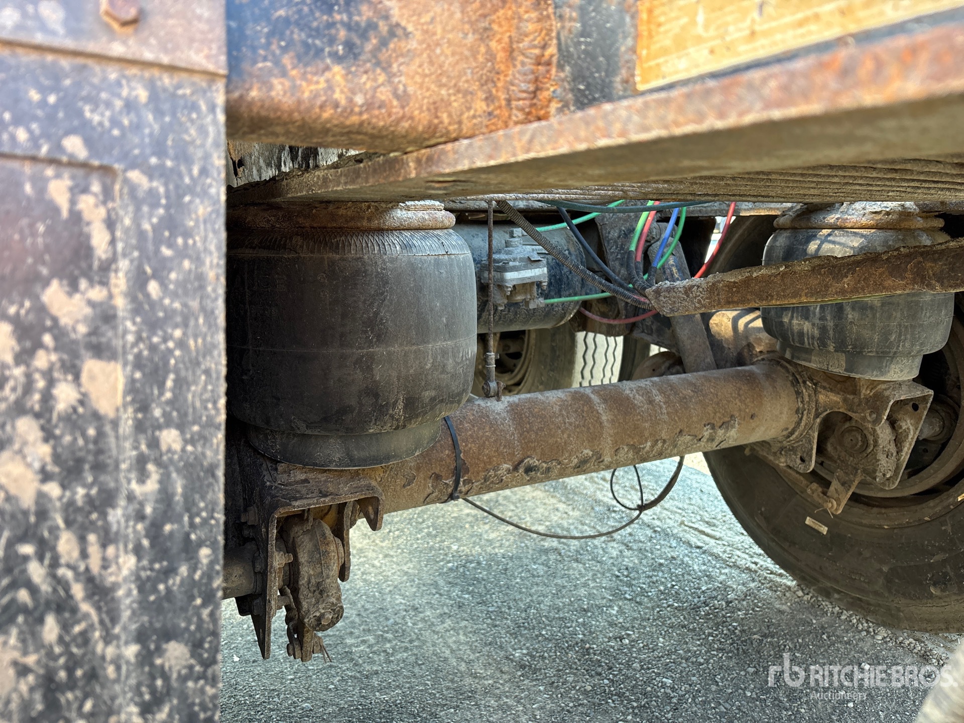 2014 Raja 32 FT SUPER B-TRAIN LEAD