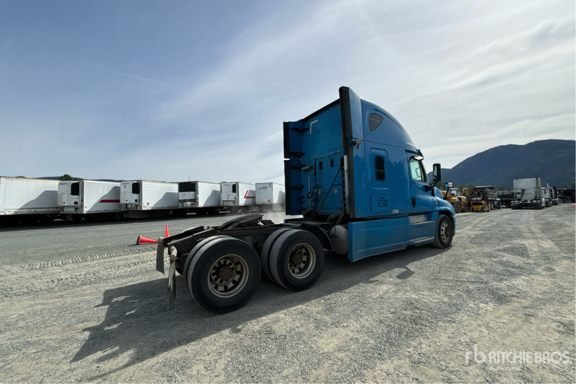 2015 Freightliner CASCADIA