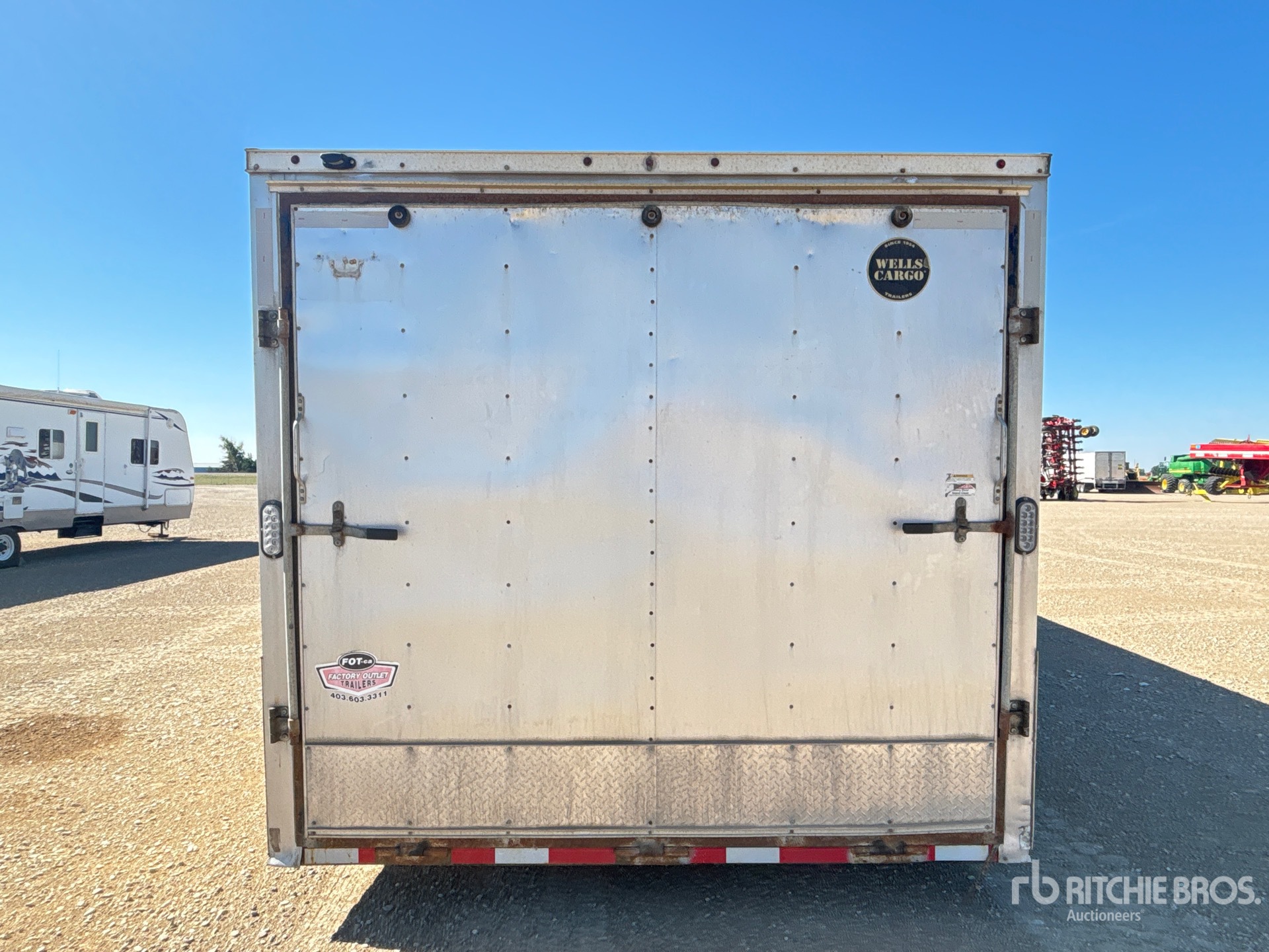 2016 Wells Cargo 24 FT T/A CAR HAULER