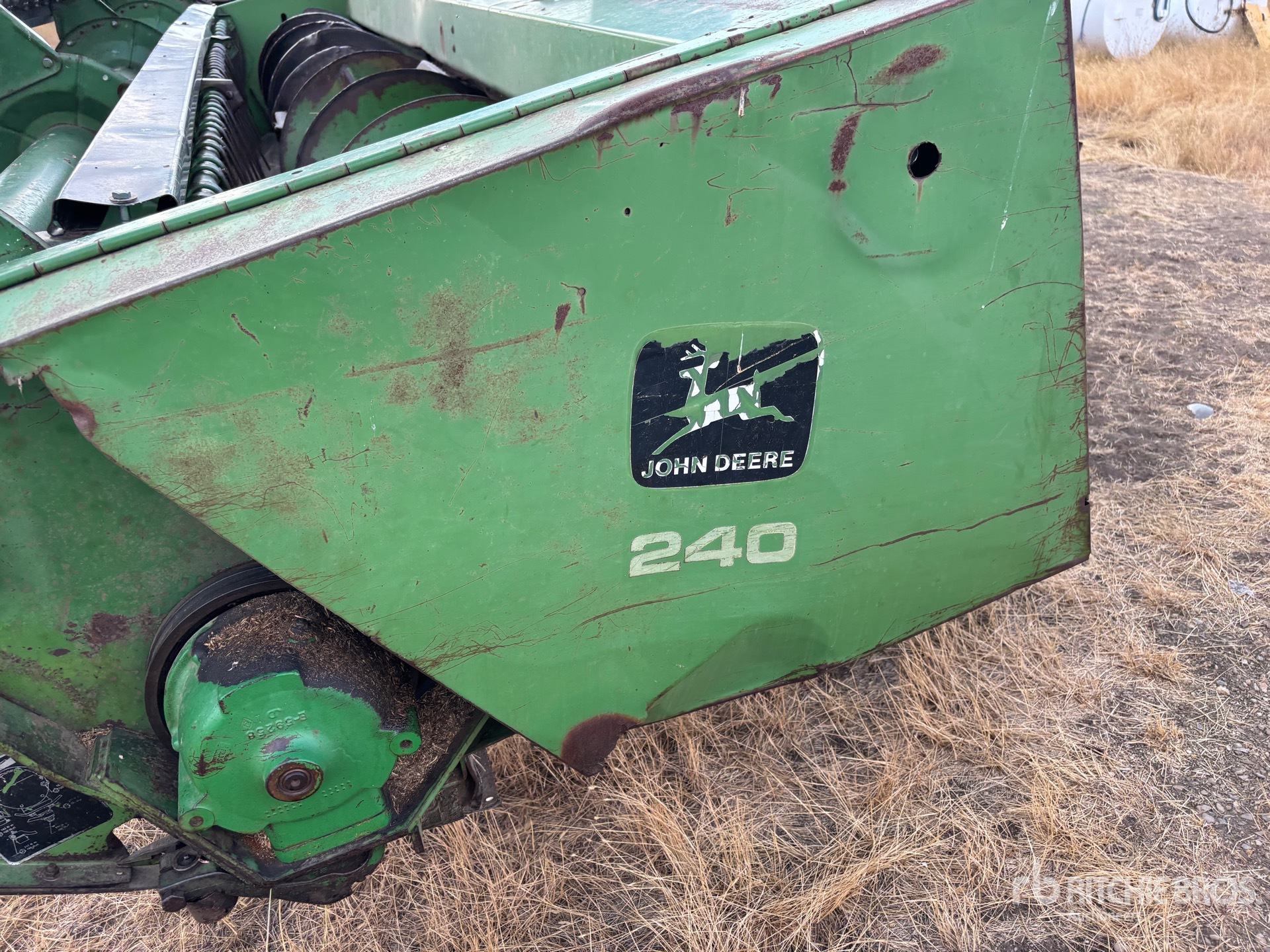 John Deere 240