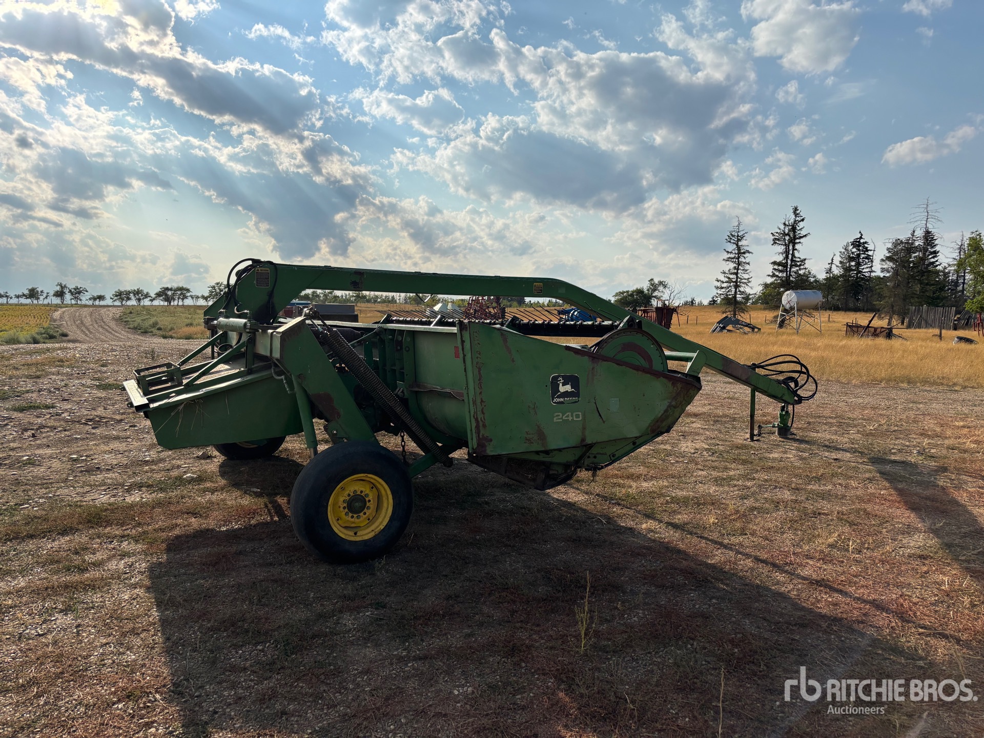 John Deere 240