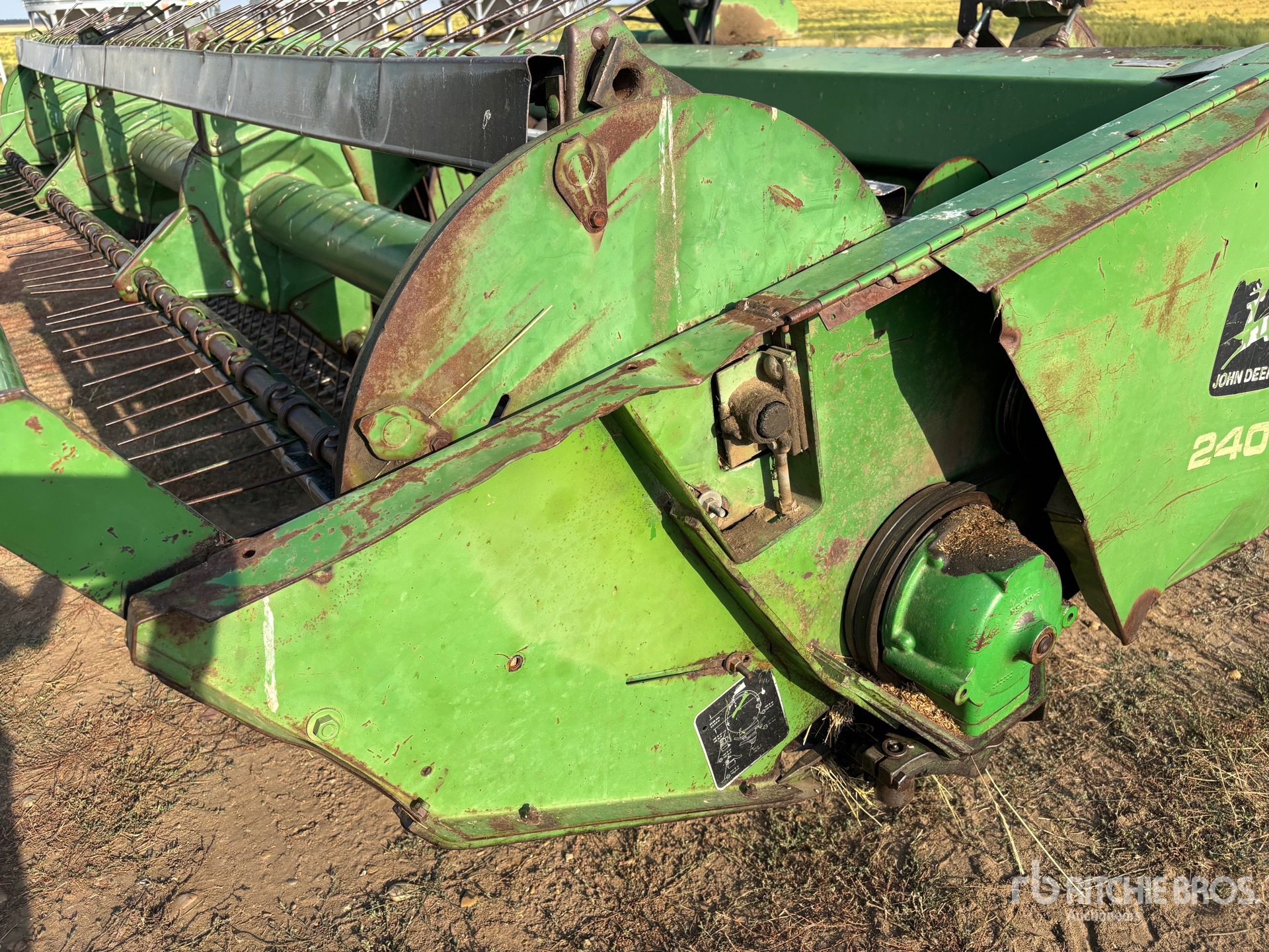 John Deere 240