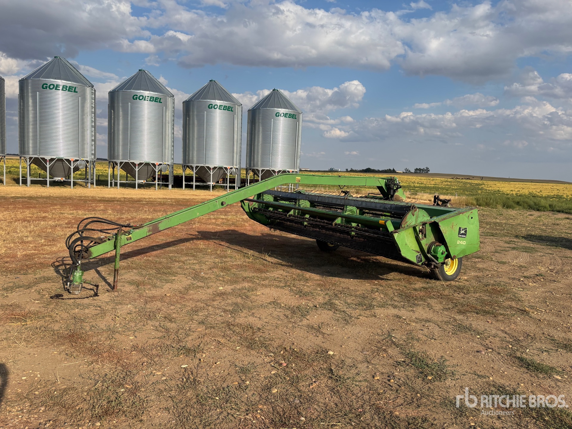 Photo of John Deere 240