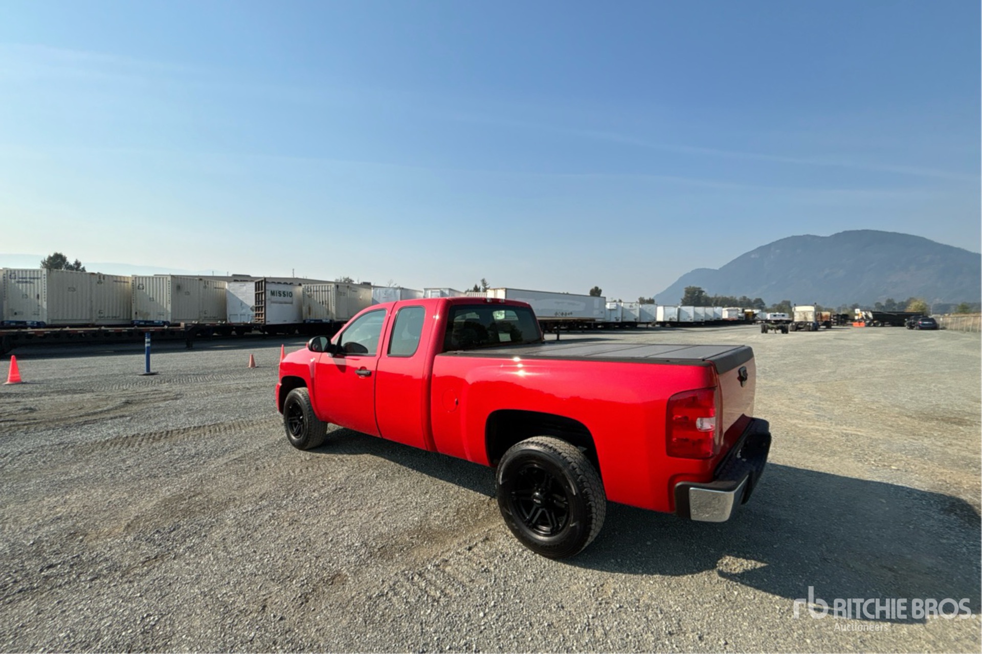 General Appearance with Picture, Left Rear Corner
