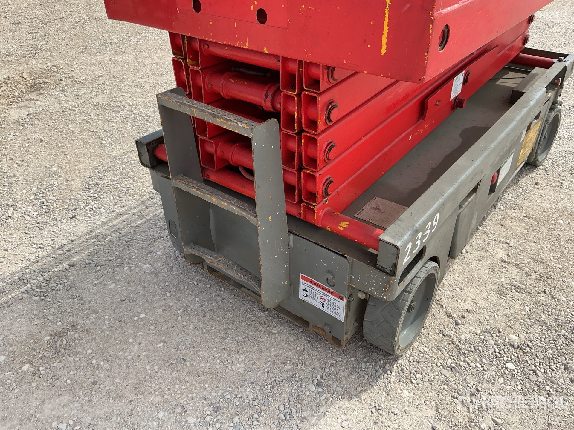 2004 Haulotte COMPACT12