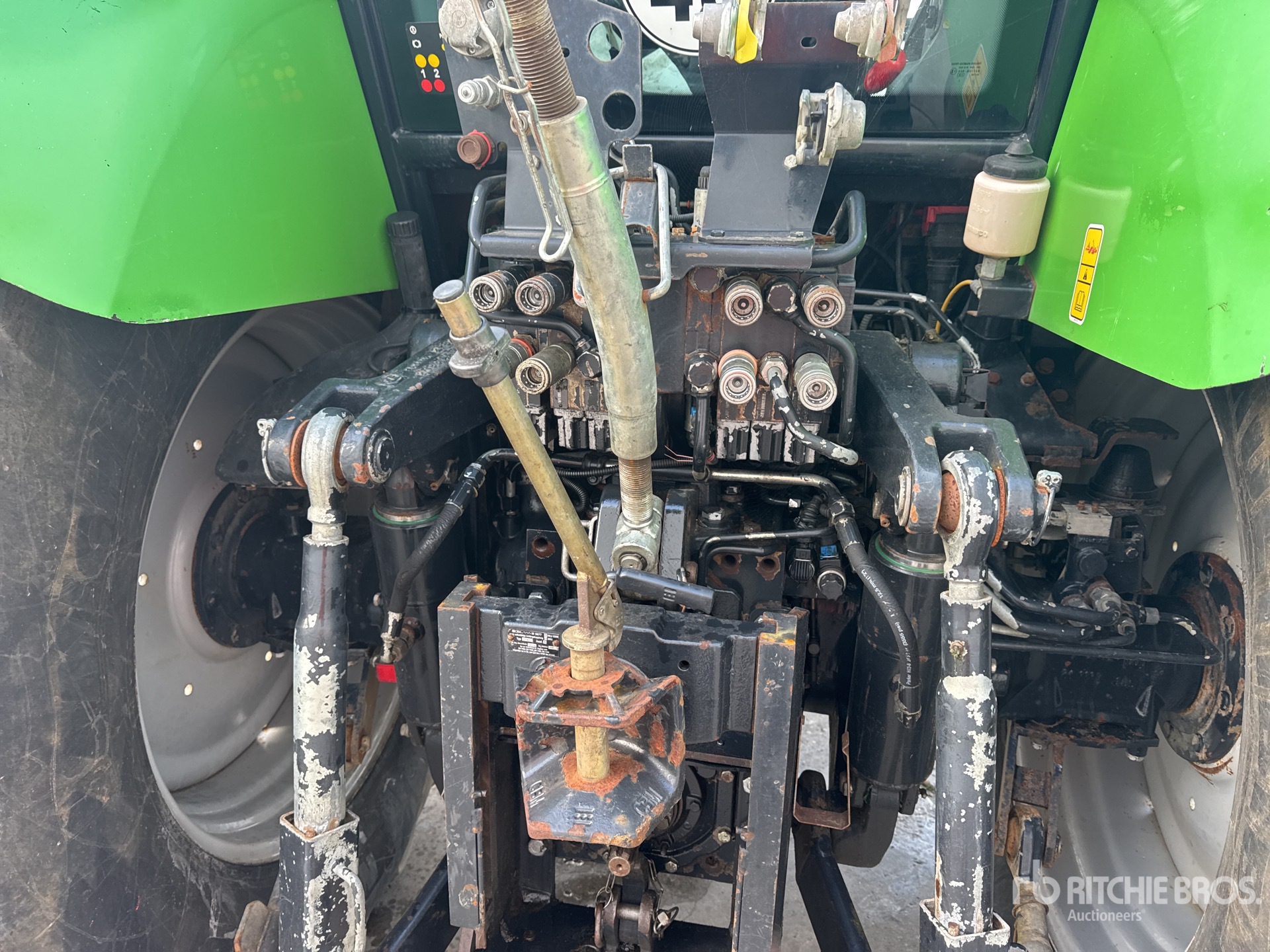 2011 Deutz-Fahr AGROTRON M625