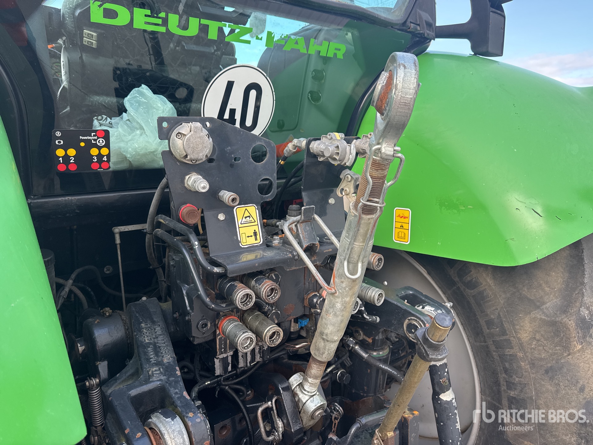 2011 Deutz-Fahr AGROTRON M625