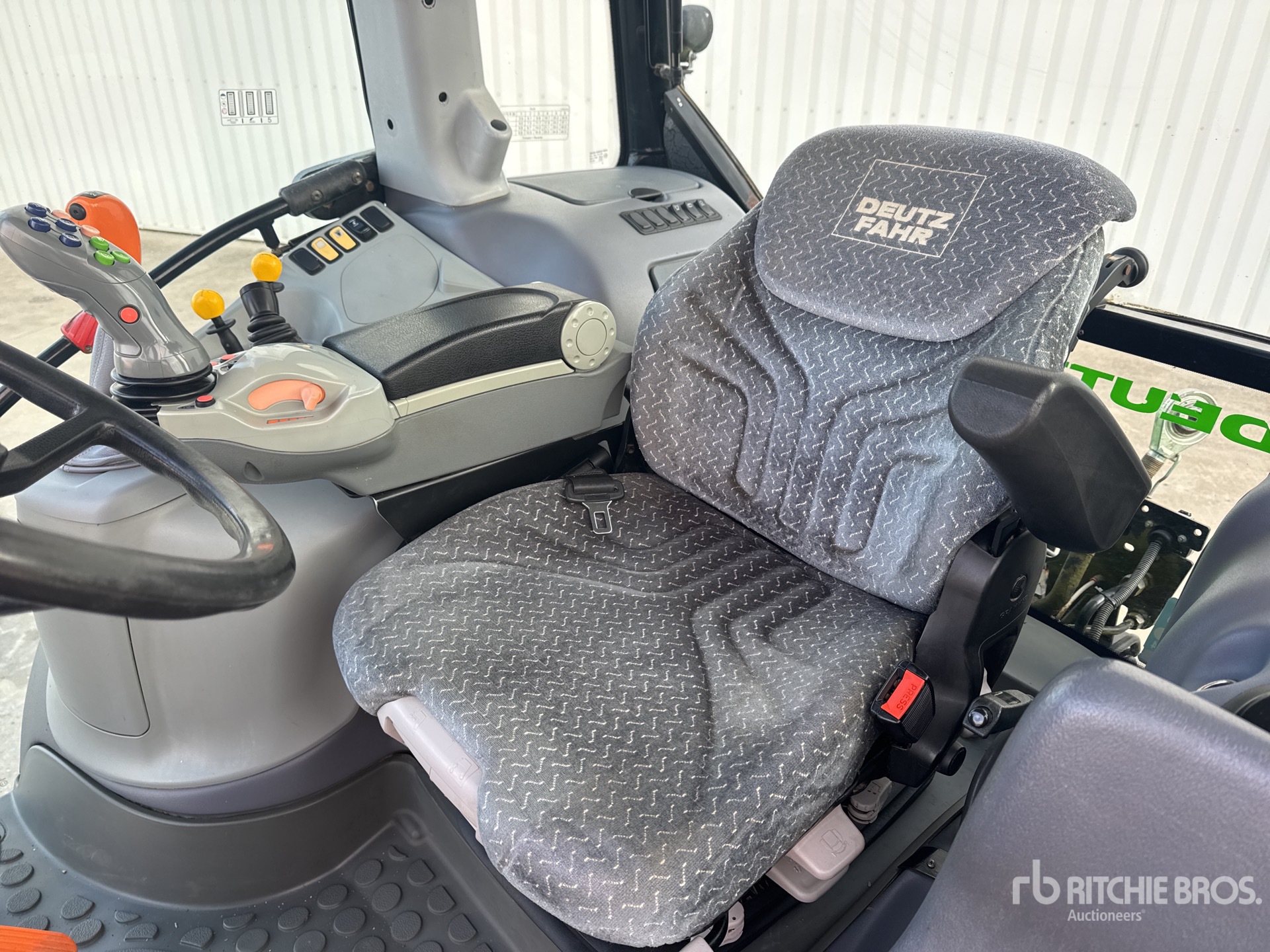 2011 Deutz-Fahr AGROTRON M625