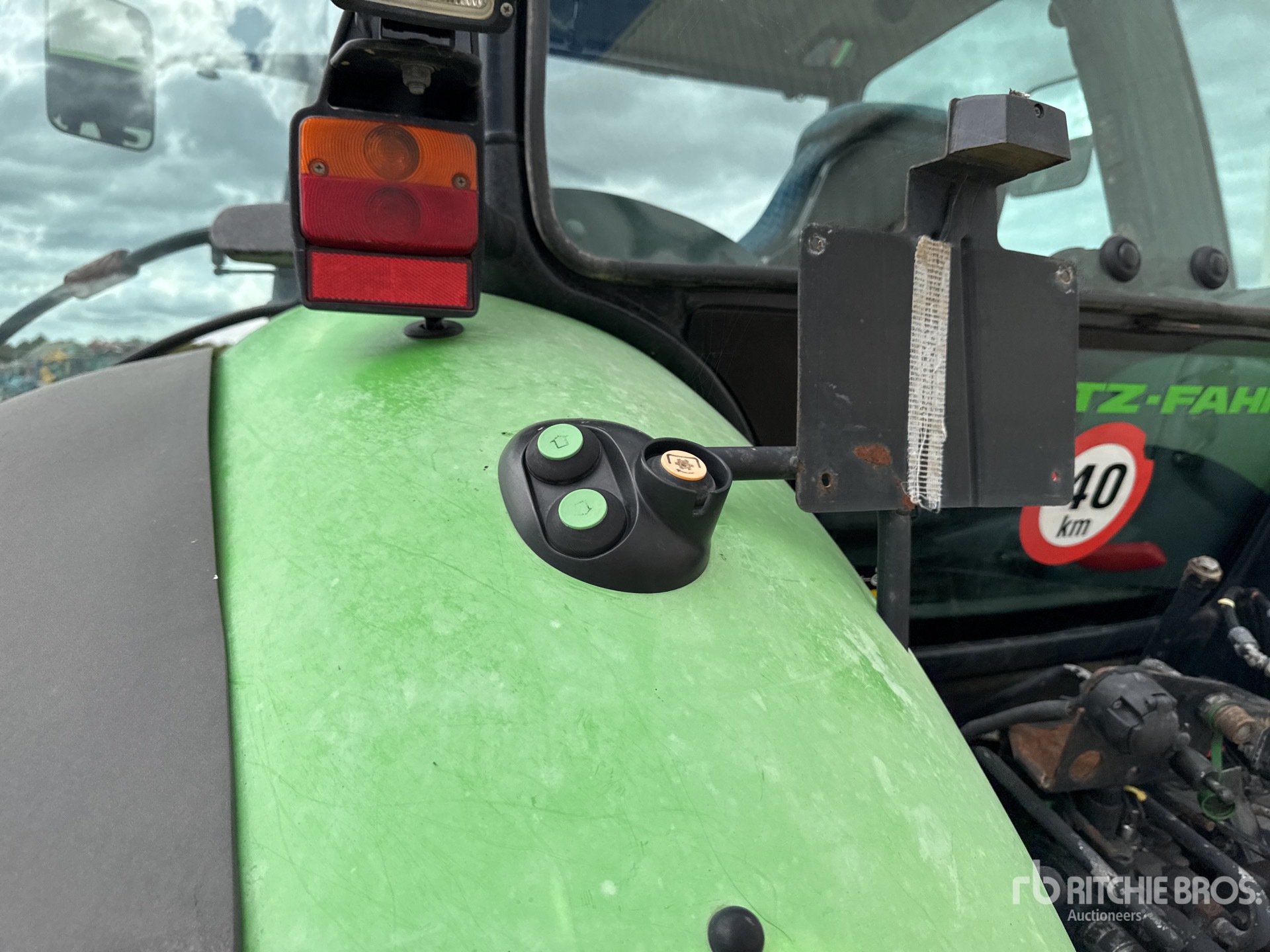 2002 Deutz-Fahr AGROTRON 150 MK3