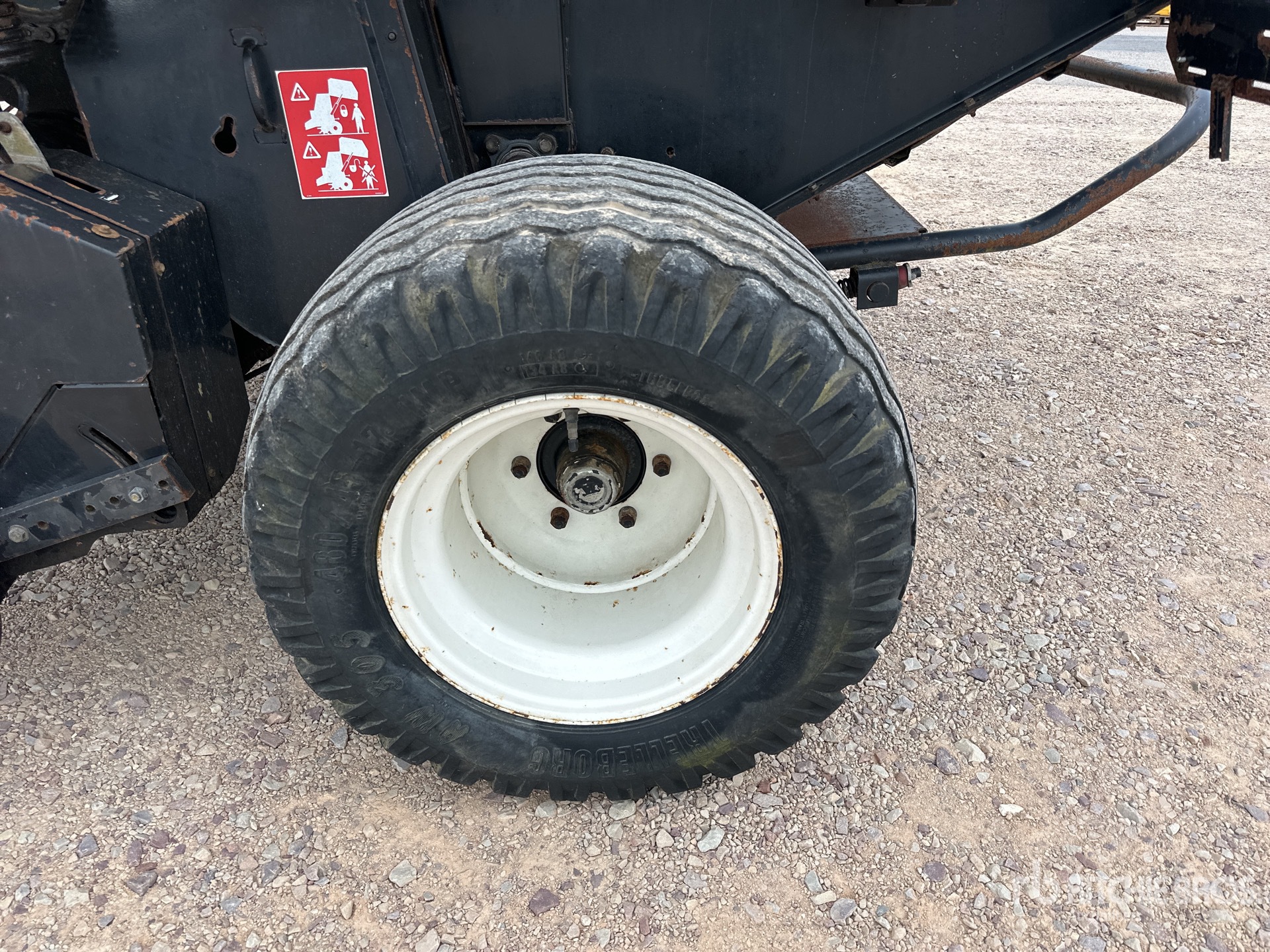 2006 New Holland BR740A