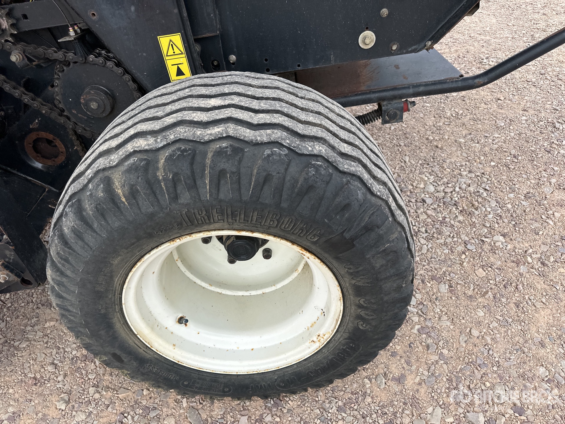 2006 New Holland BR750A